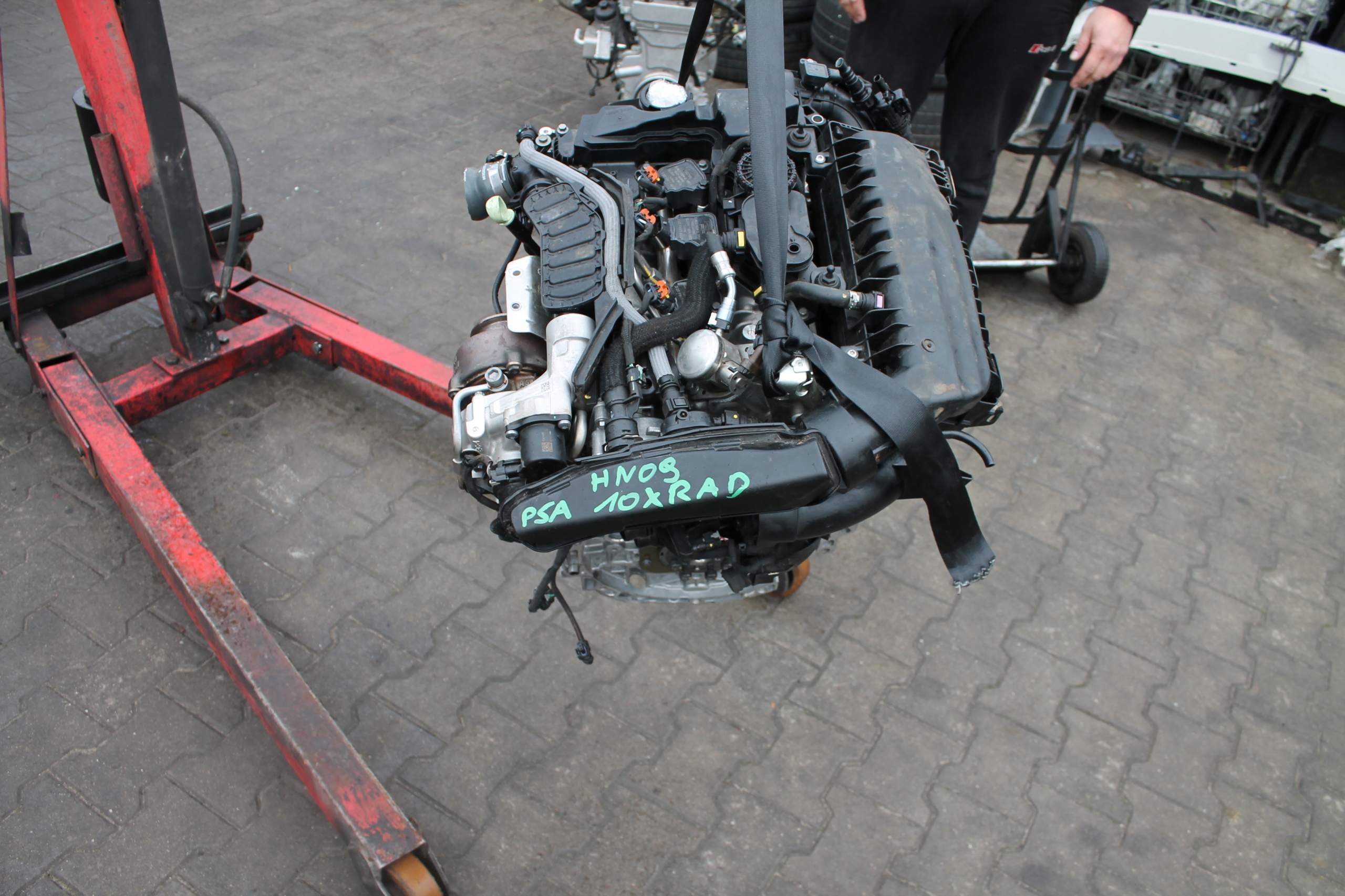 engine complete PEUGEOT 1,2 10XRAD PSA HN09 8TYSKM