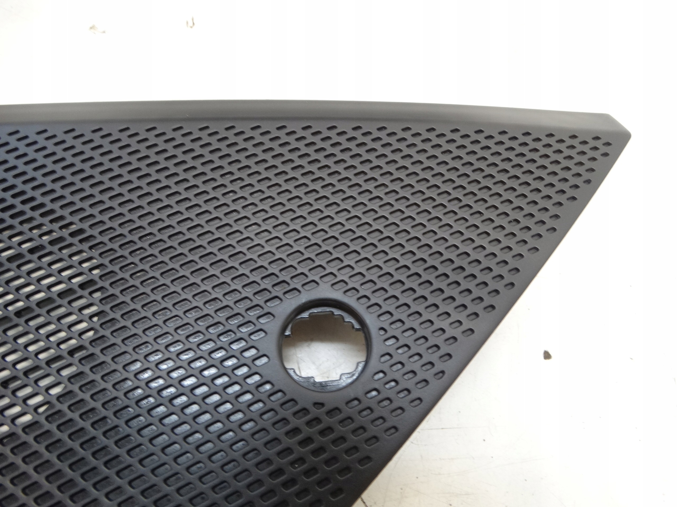 de couverture couverture central du haut-parleur KIA SPORTAGE V 84715-R2000