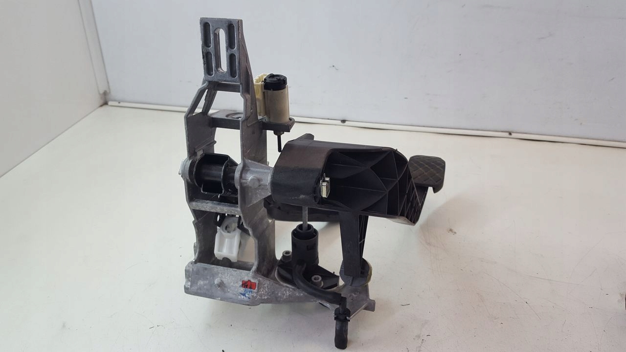 pedals komplet Audi A4 B7 2,0 TDI