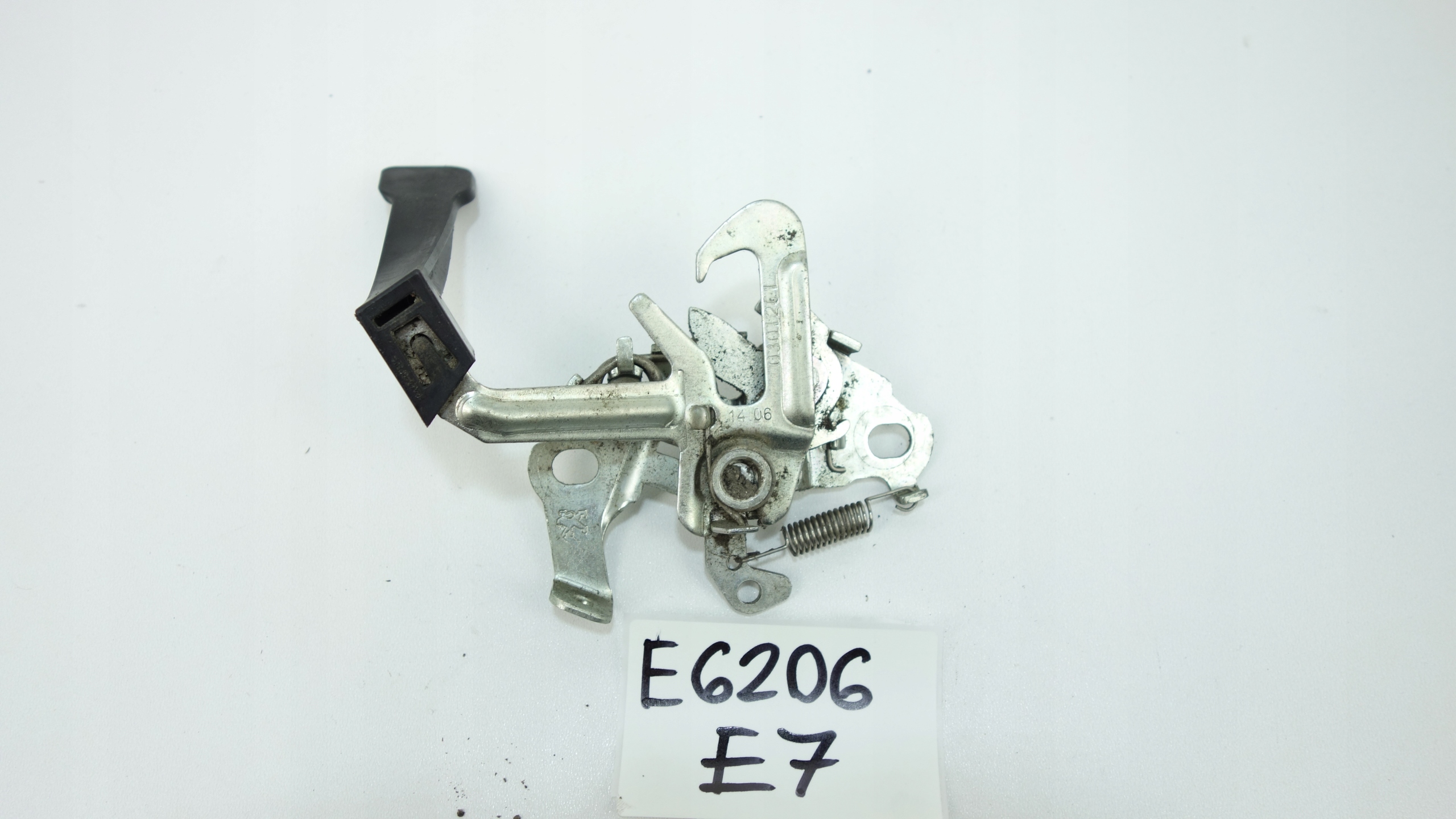 ZAMEK MASKI PEUGEOT 5008 I 2009-2017 9671596180