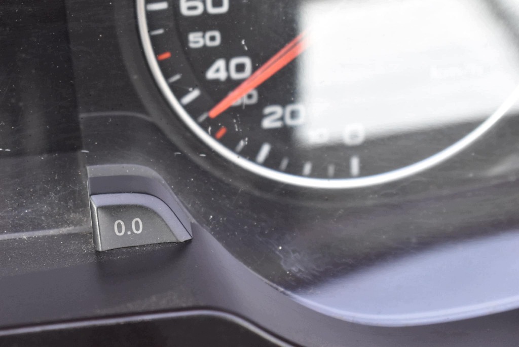 dials dials EU 8K0920930C AUDI A4 B8 2.0 TDI 143 KM 07-11