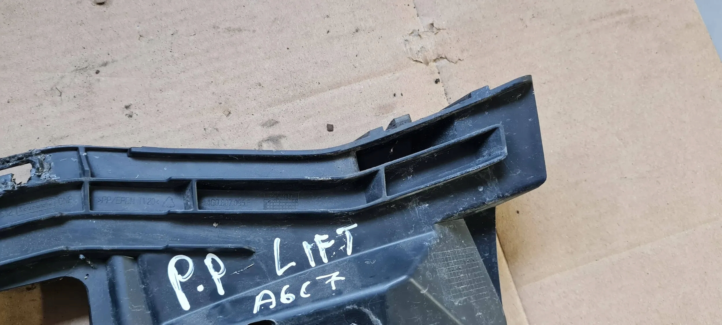 A6 C7 4G LIFT SUPPORT SUPPORT PLAQUE PARE CHOC DROITE AVANT 4G0807096F