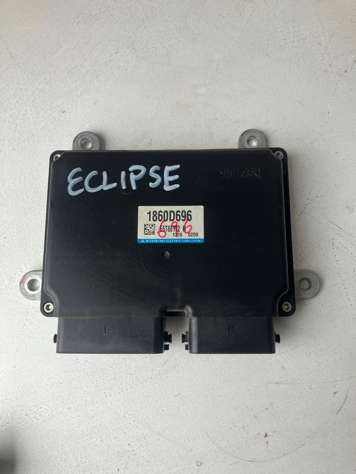 computer Motore MITSUBISHI ECLIPSE CROSS 2.4B HYBRID 1860D696 E6T88172H