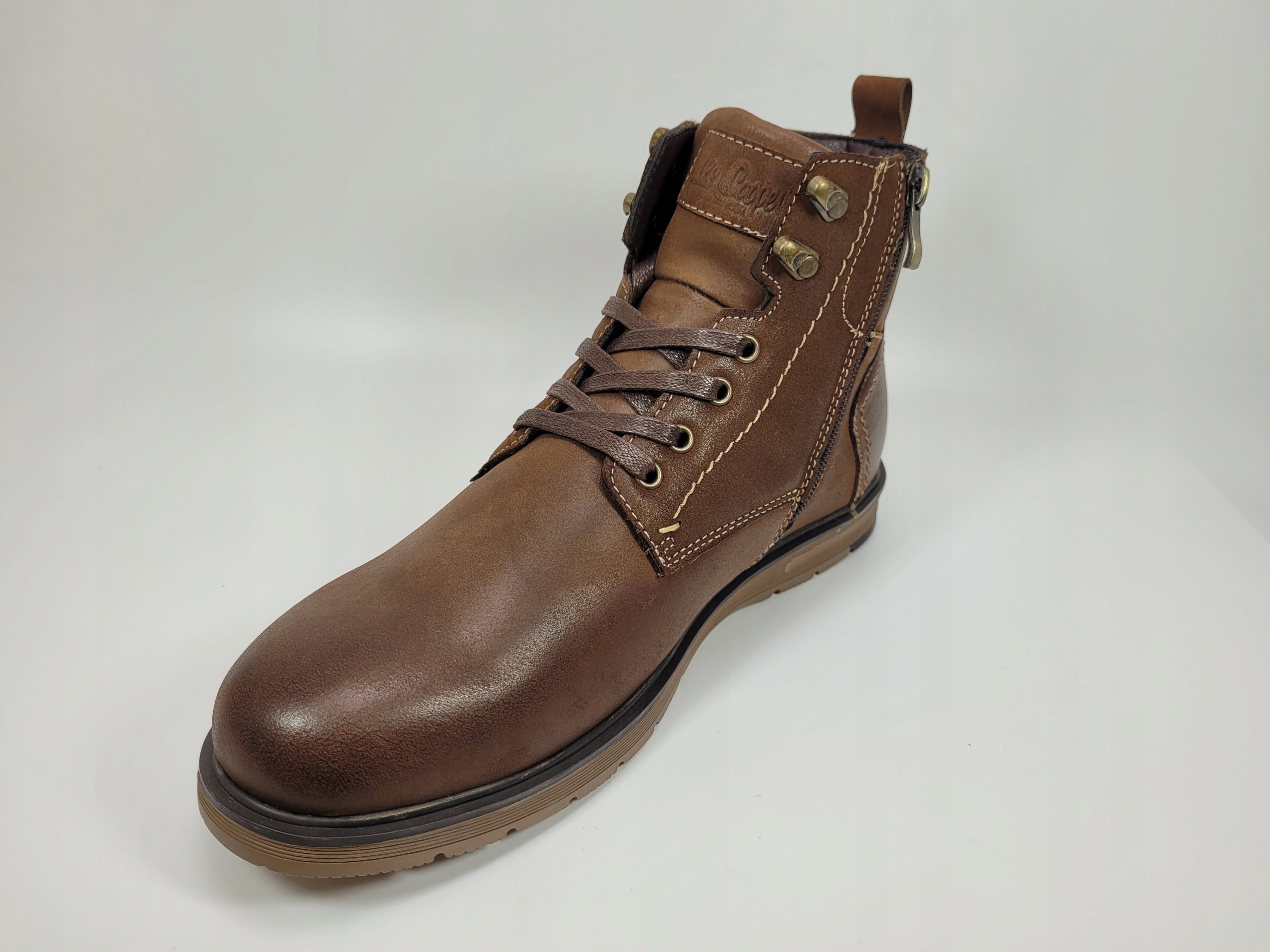 TRZEWIKI SKÓRZANE LEE COOPER LCJ-22-33-1479M 42 Oryginalne opakowanie producenta pudełko