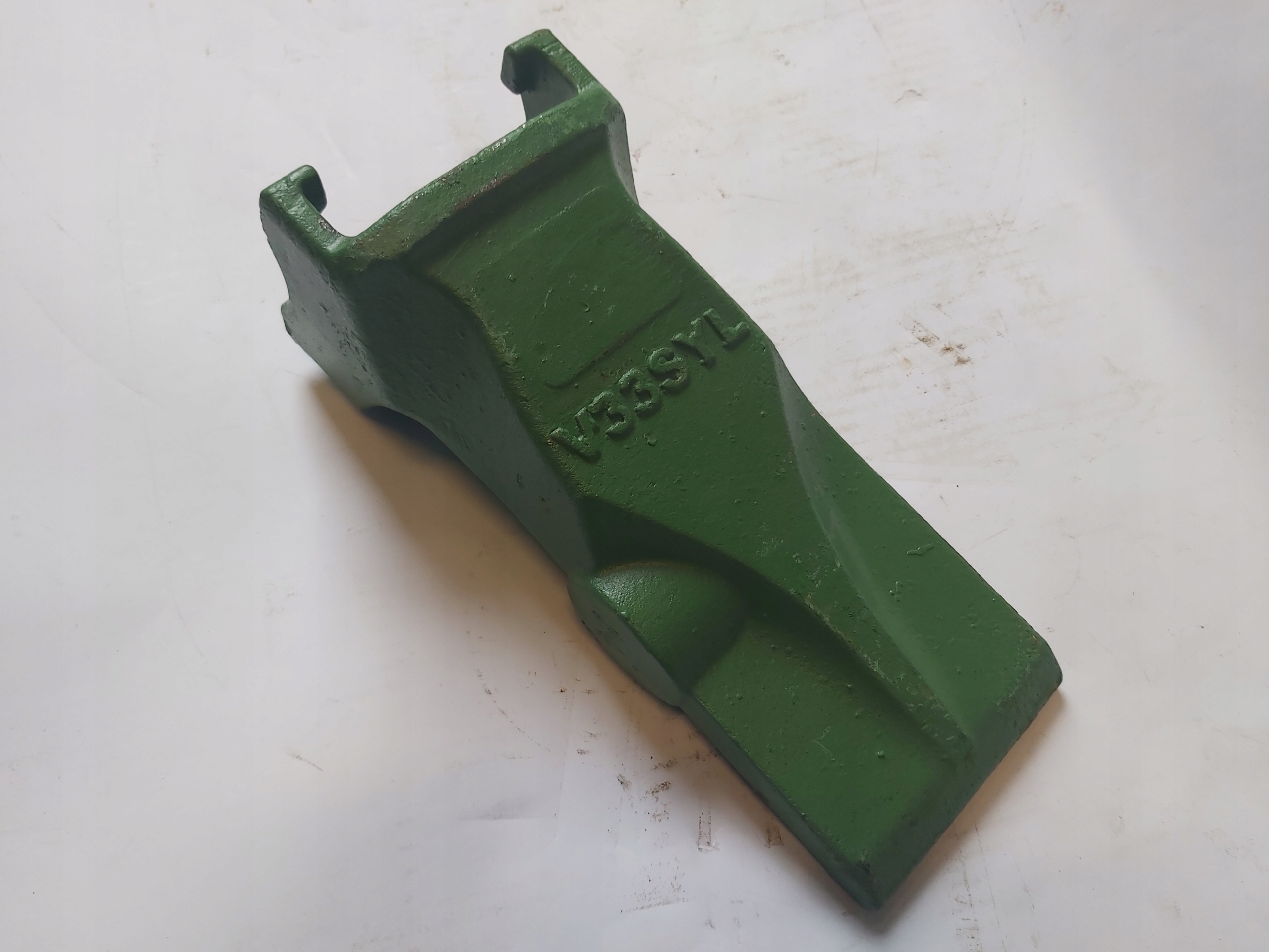 993/99642 - VOLVO ЗУБ КОВША ESCO V33SYLVANIA