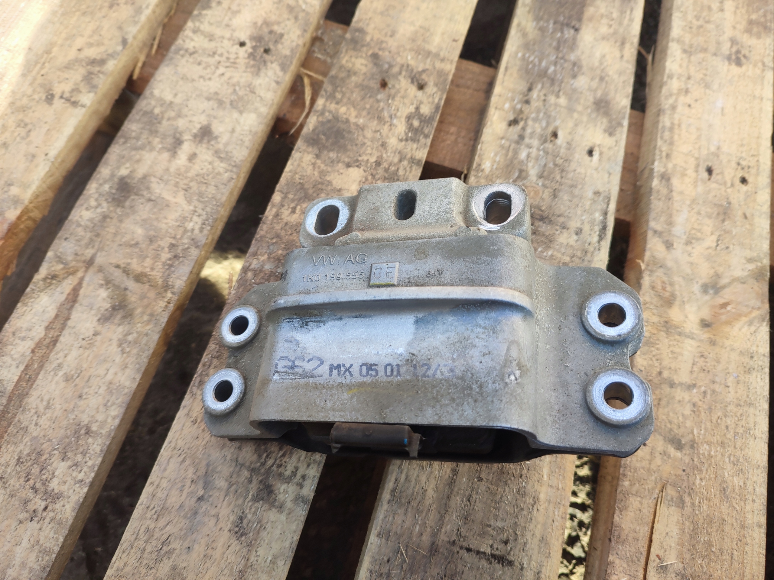 holder gearbox mounting VOLKSWAGEN 1K0199555CE
