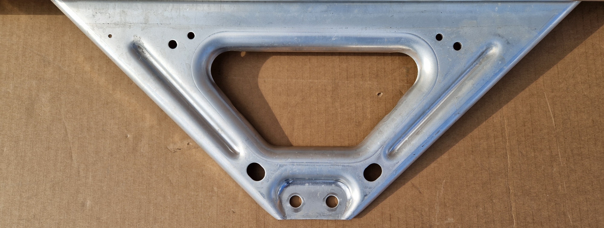 podpěra příčka AUDI Q7 Q8 4M0805645B originál IDEAL
