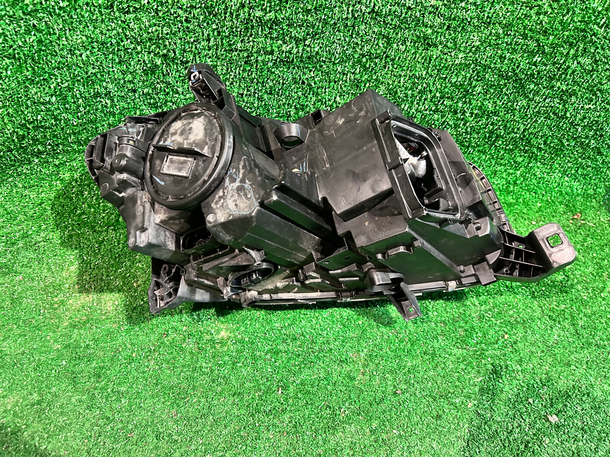 REFLEKTOR links MERCEDES GL KLASA W166 NR.R28