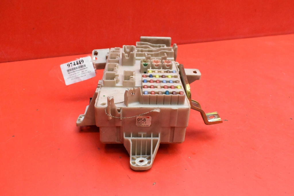 блок предохранителей 82730-33230 lexus ES 330 4 IV XV30 3.3 V6 228 ЛС