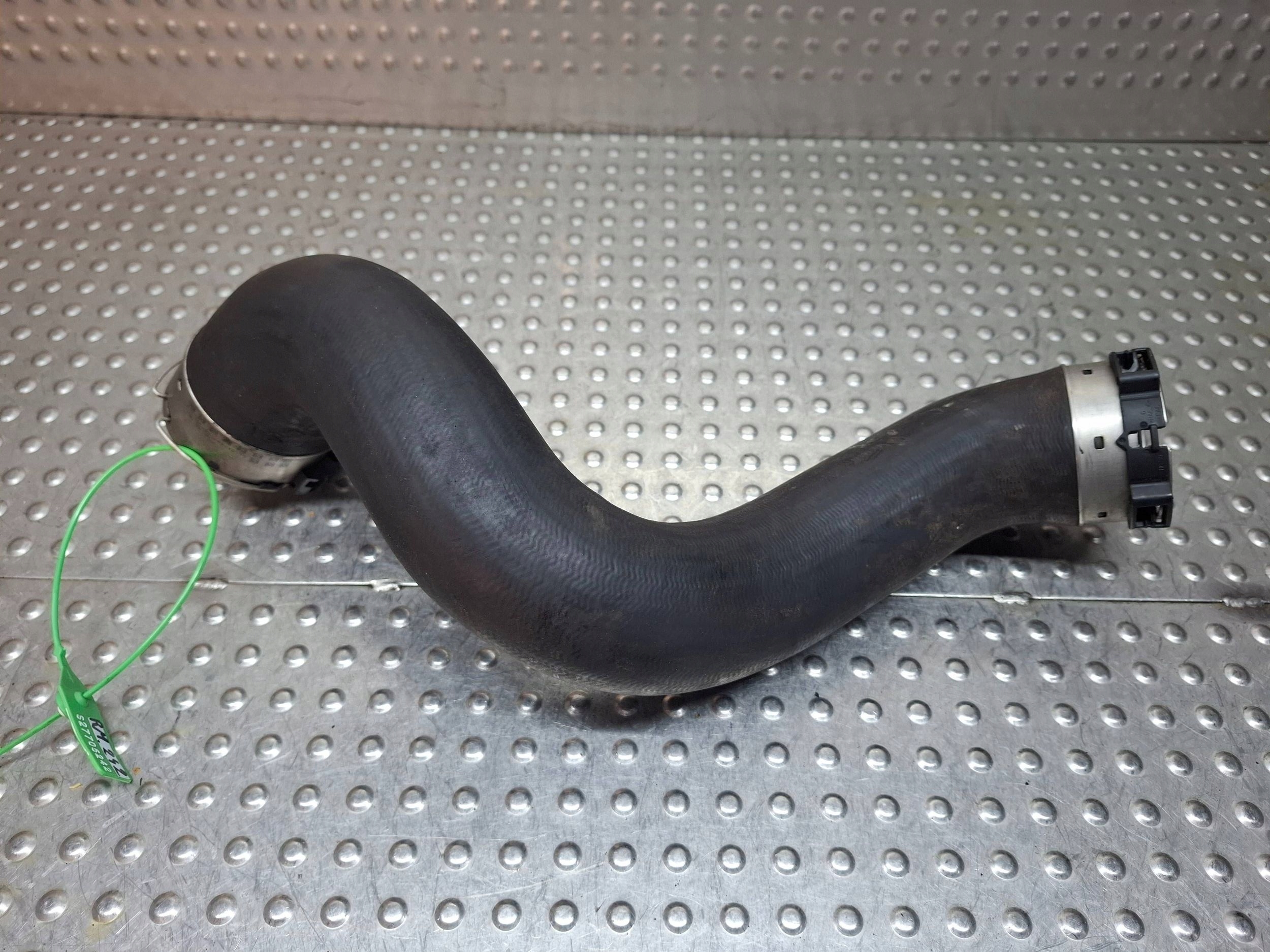 Schlauch intercooler A2045282582 MERCEDES W204 W212 1.8 CGI