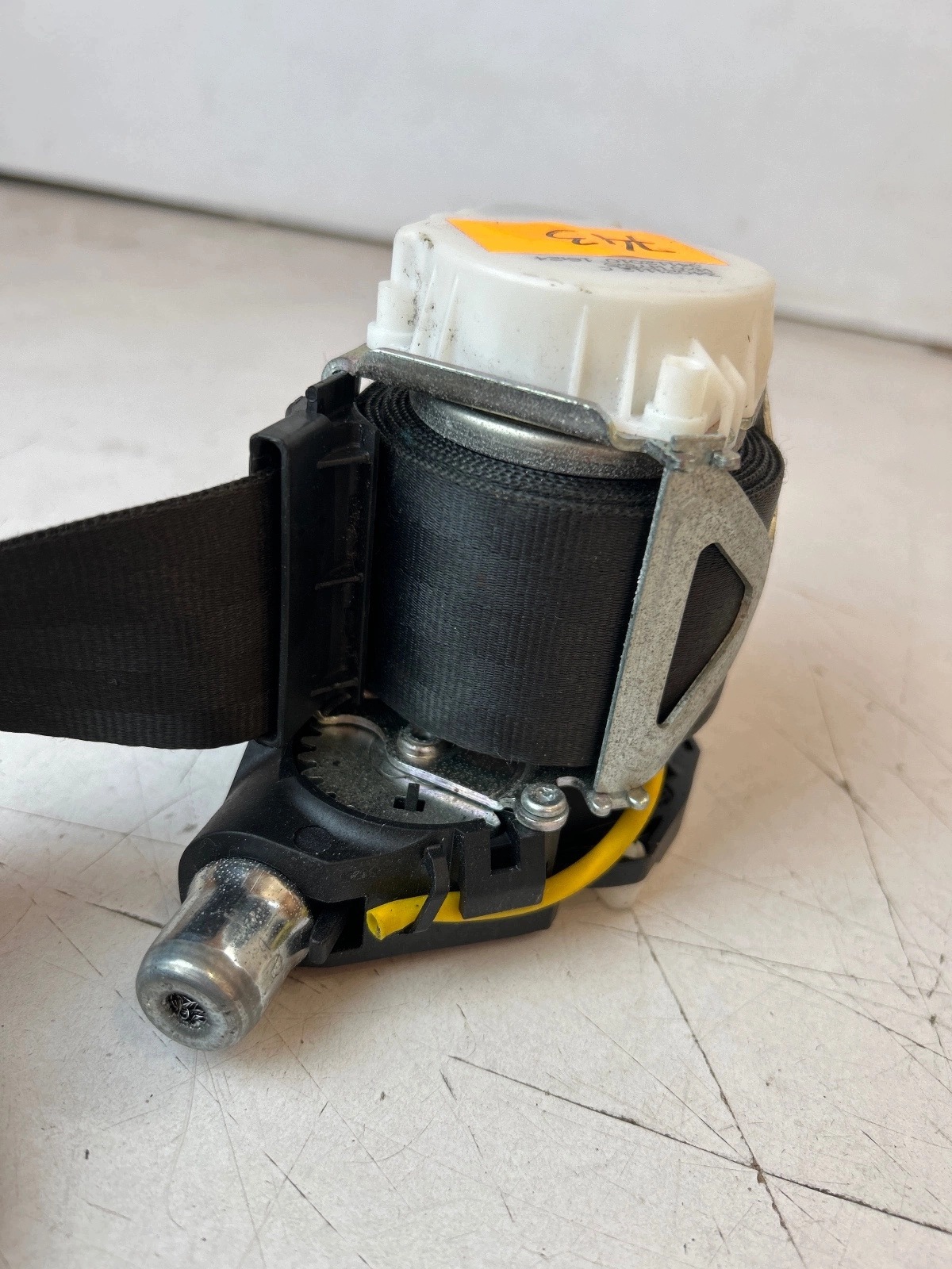 tension belt safety front front left Volkswagen Tiguan and 2010r