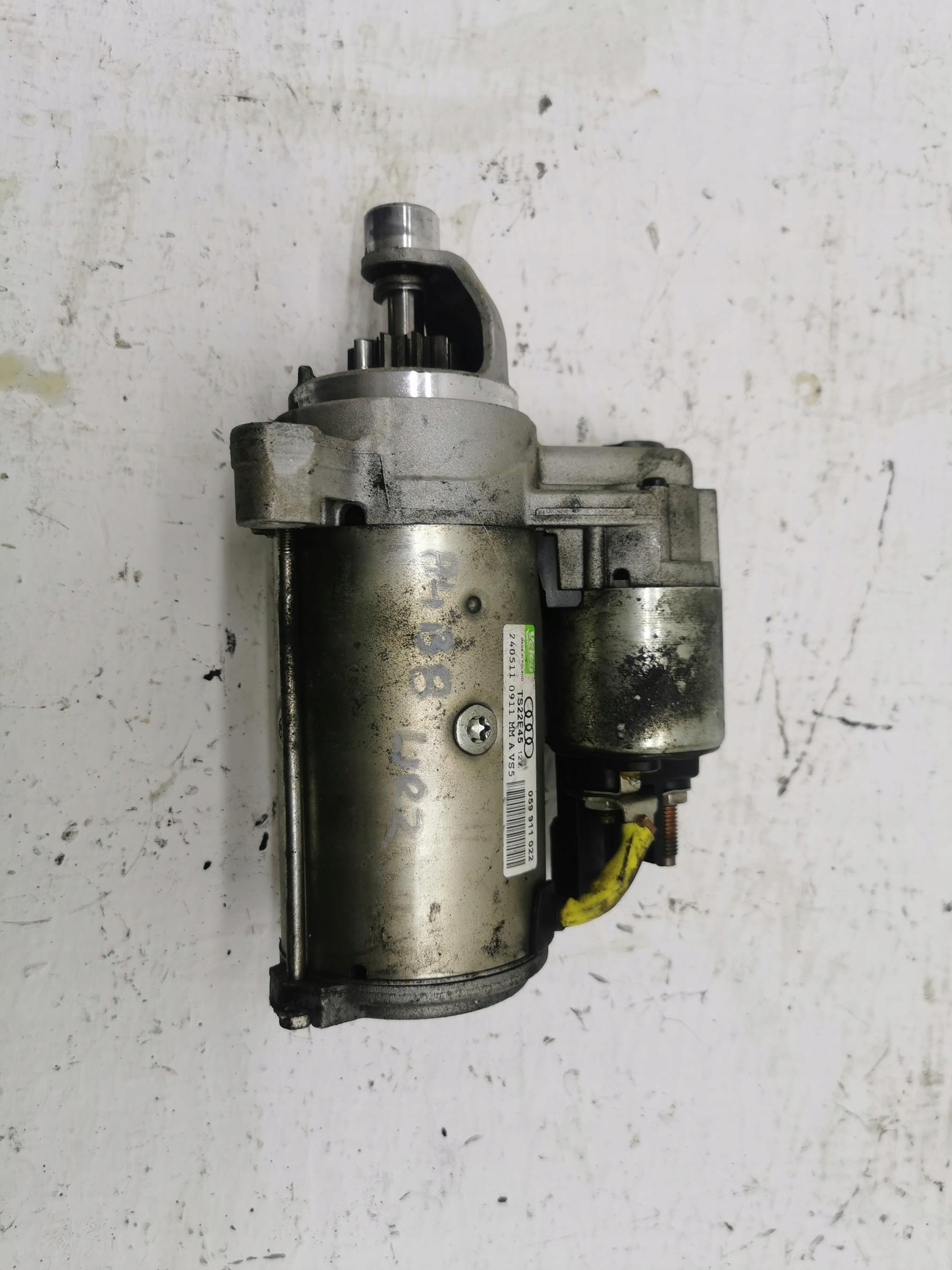 startér MOTORU AUDI A4 B8 2.7 V6 TDI 059911022