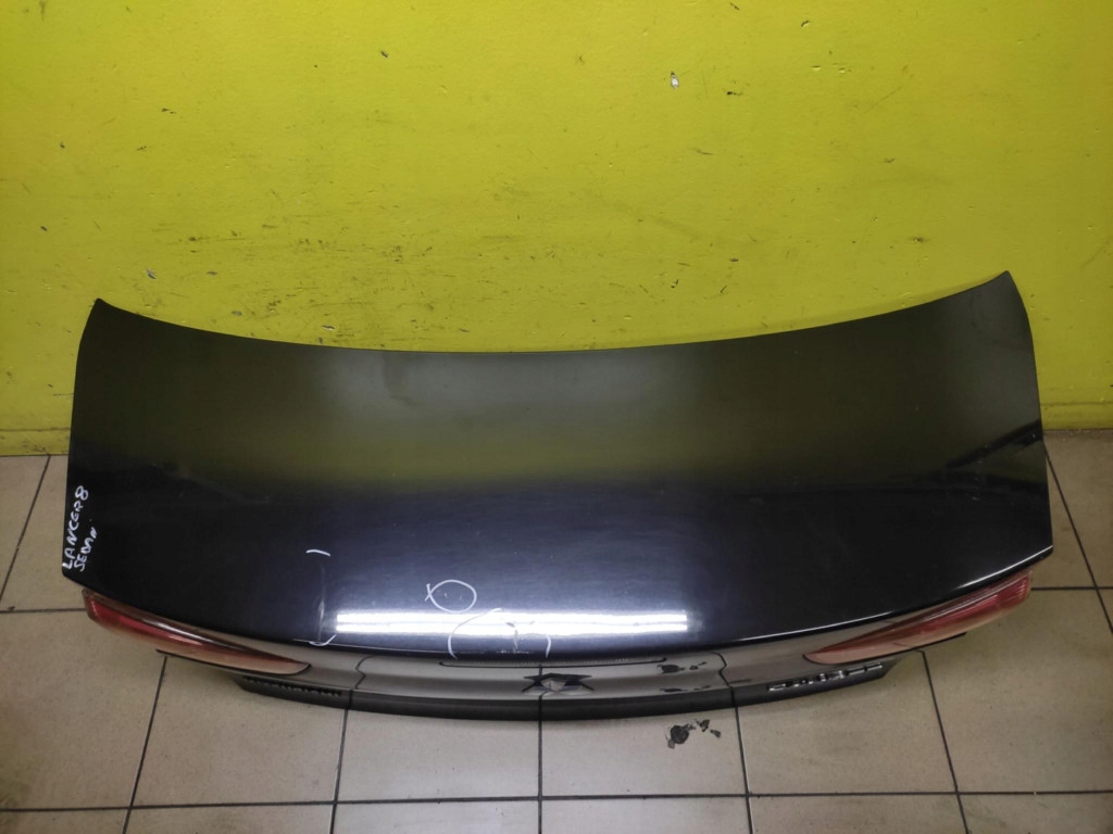 MITSUBISHI LANCER VIII sedan boot door