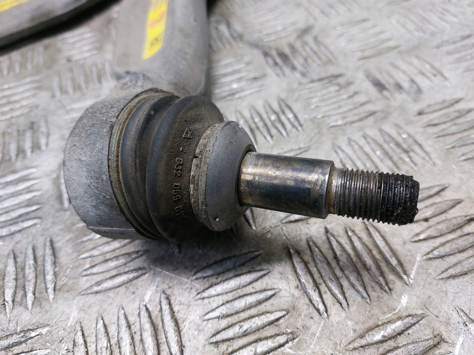 arm left front + right front BMW F10 520d
