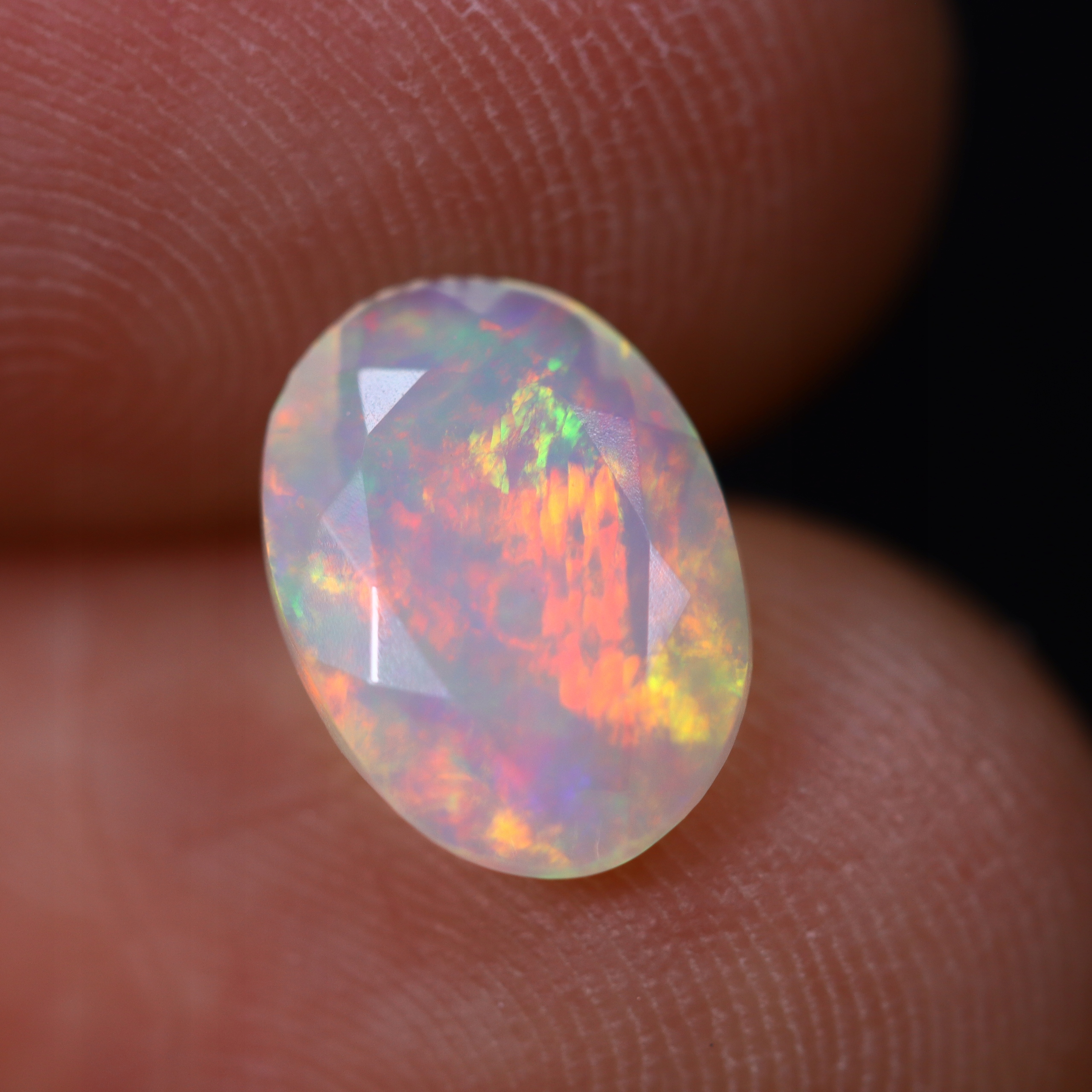 Přírodní opál 1.05 ct Ovál Etiopie certifikát Wbd