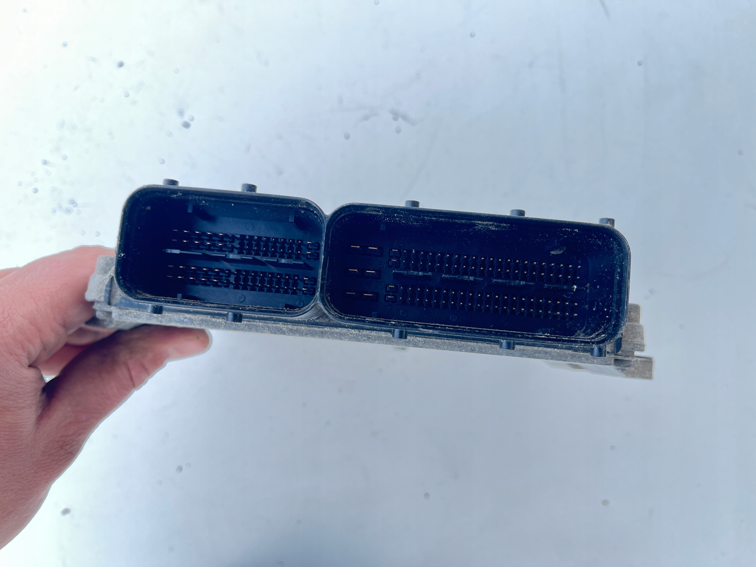control unit of the engine ECU computer Opel COMBO C 1.3CDTI 55566401