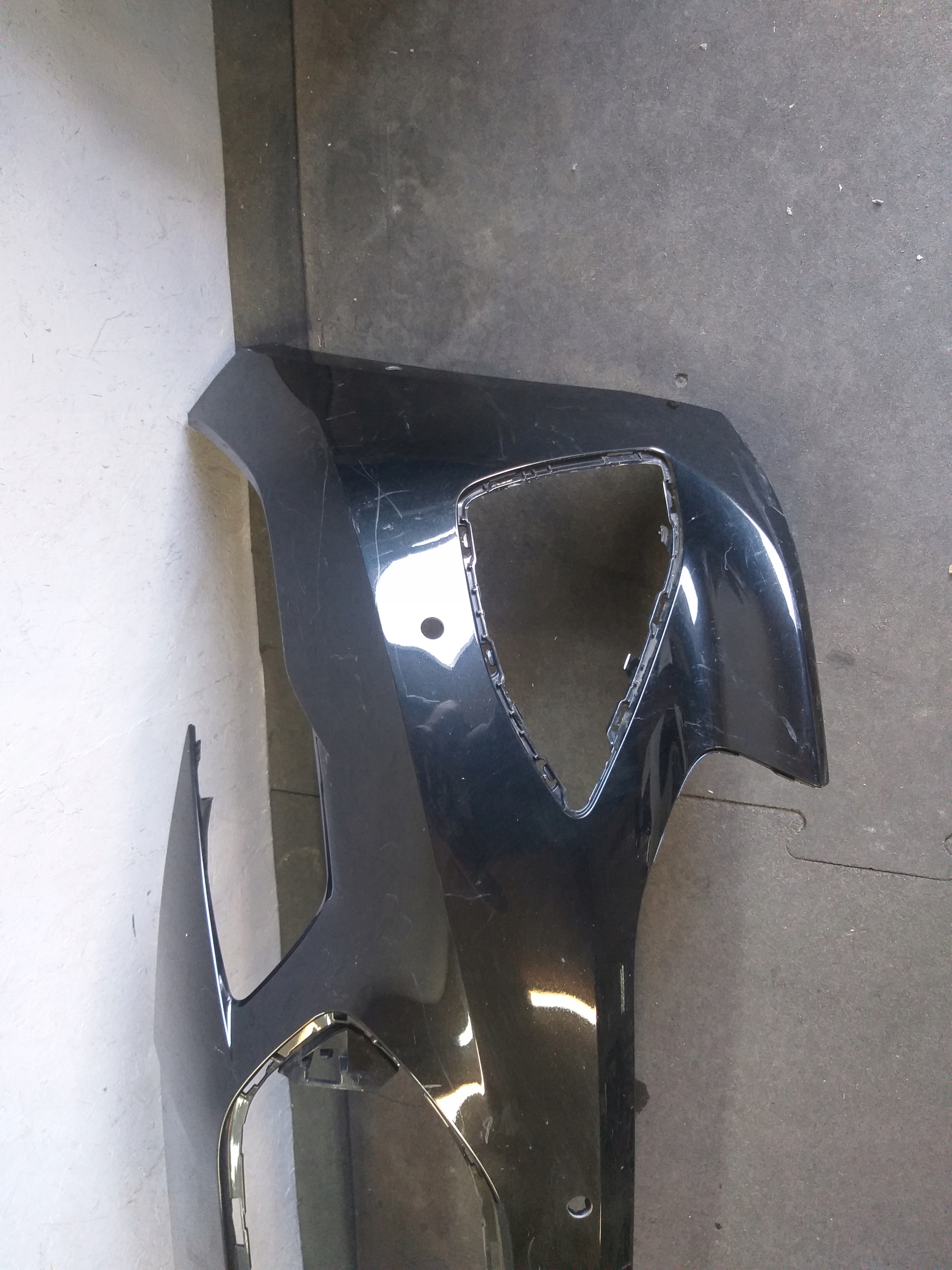 bumper front BMW II 2 F44