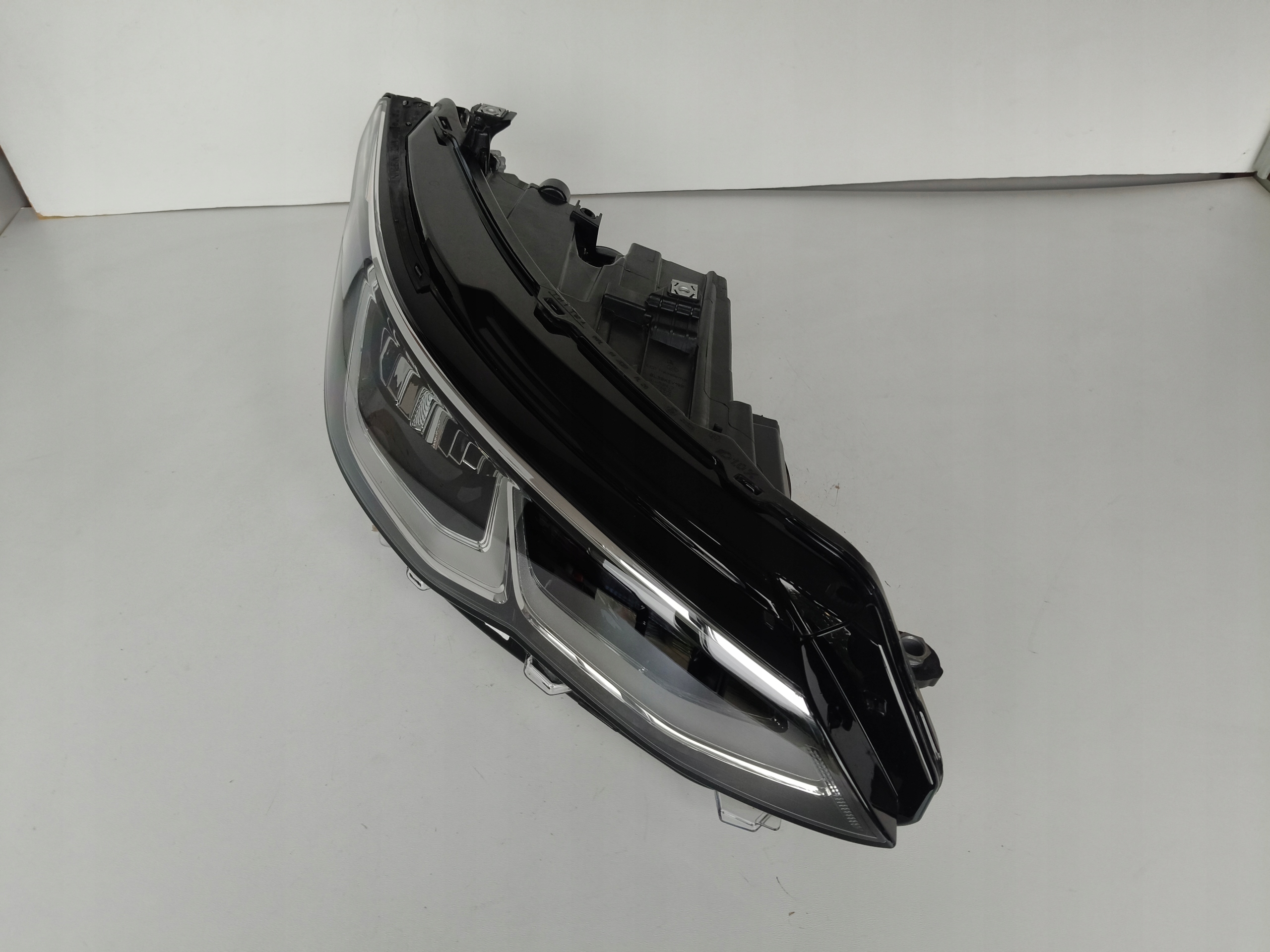 light right REFLEKTOR VW GOLF VIII 8 5H 5H0 20- LED