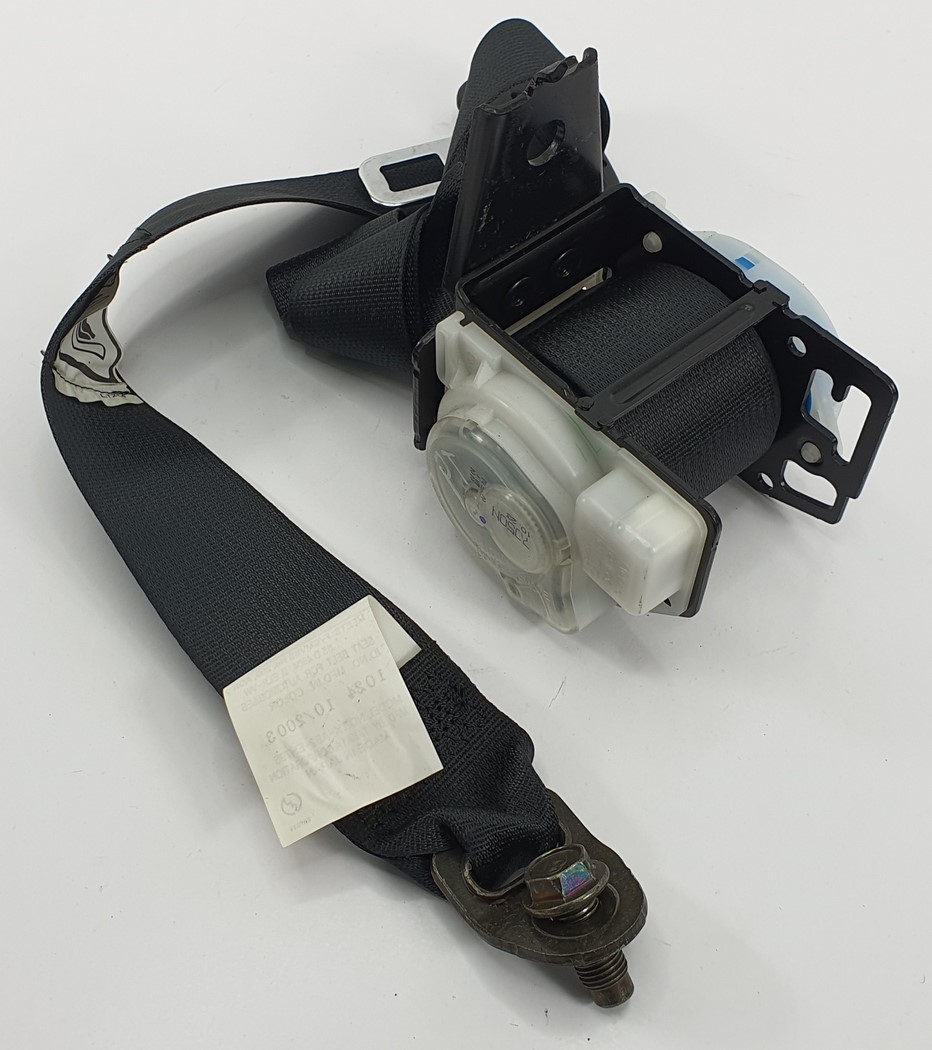 ремень безопасности mazda 0432066