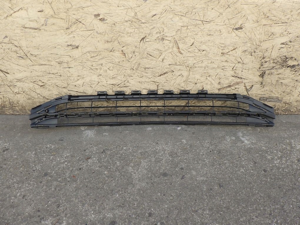 MERCEDES EQA 243 W243 AMG grid of a bumper front