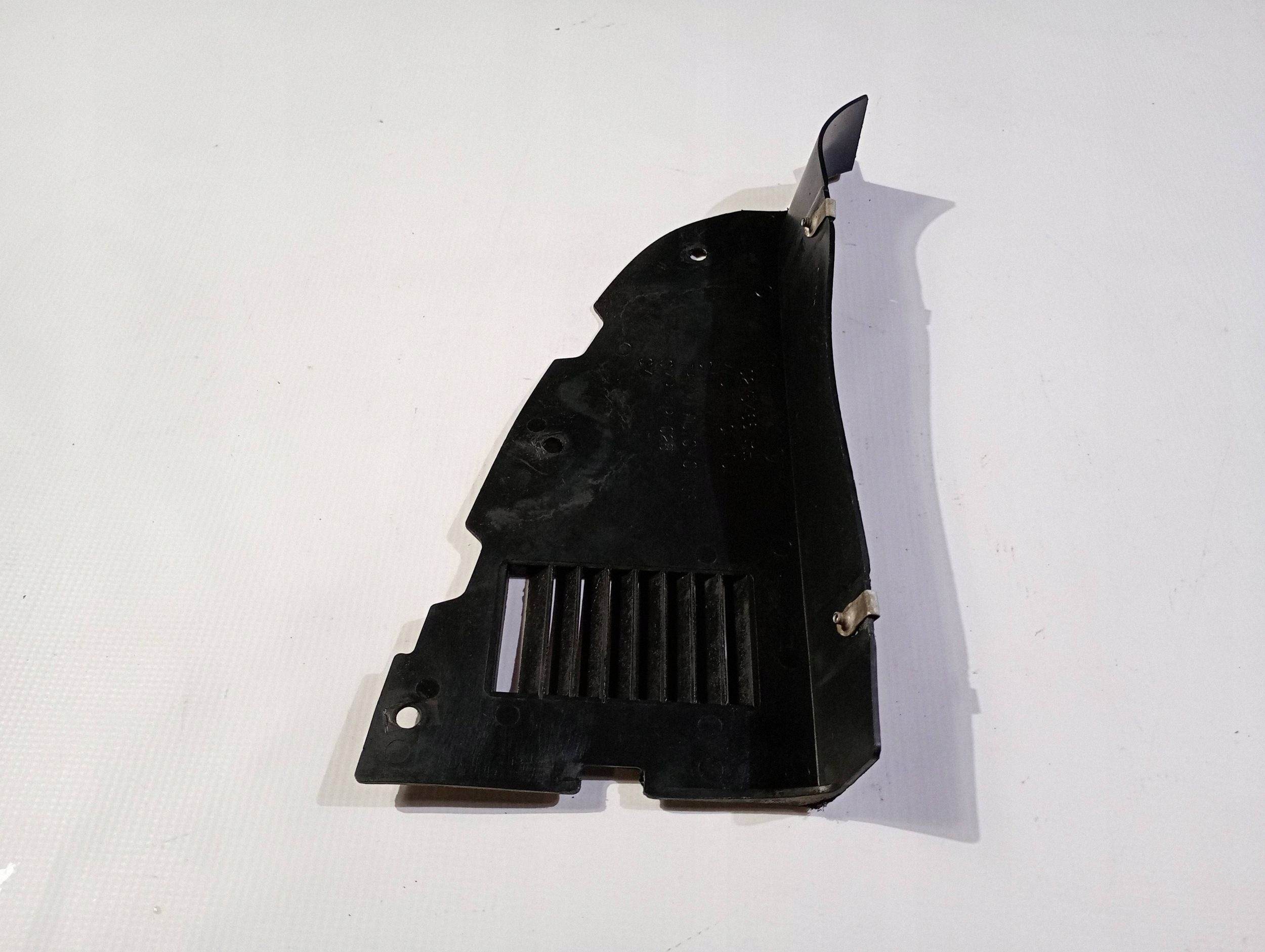 cover lower below front bumper right Chevrolet Corvette C5 1997-2004