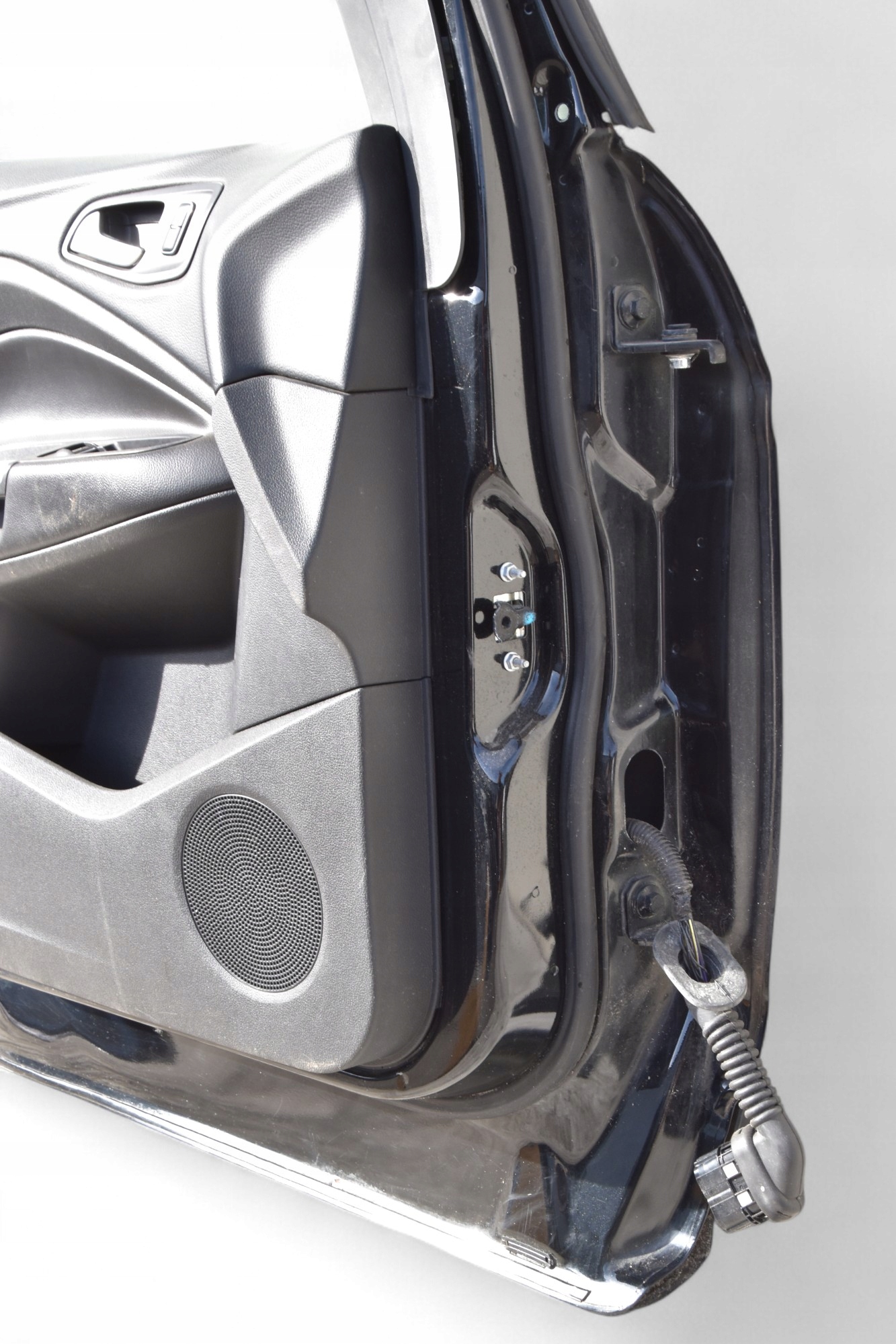 door left front FORD KUGA II 2012-2019 kod lakieru: FD