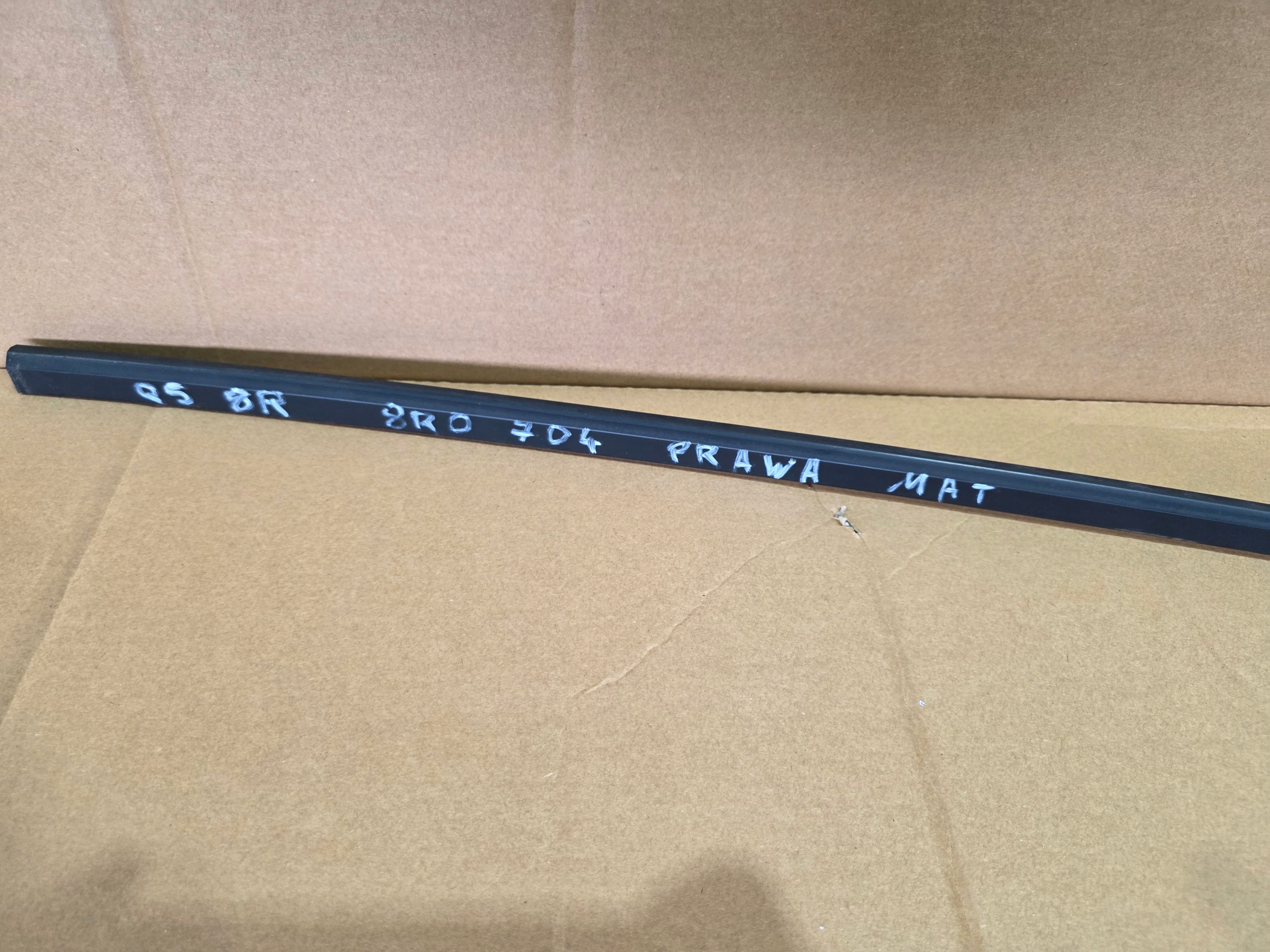 moulding MAT right bodywork AUDI Q5 8R 8R0853704A original !!!