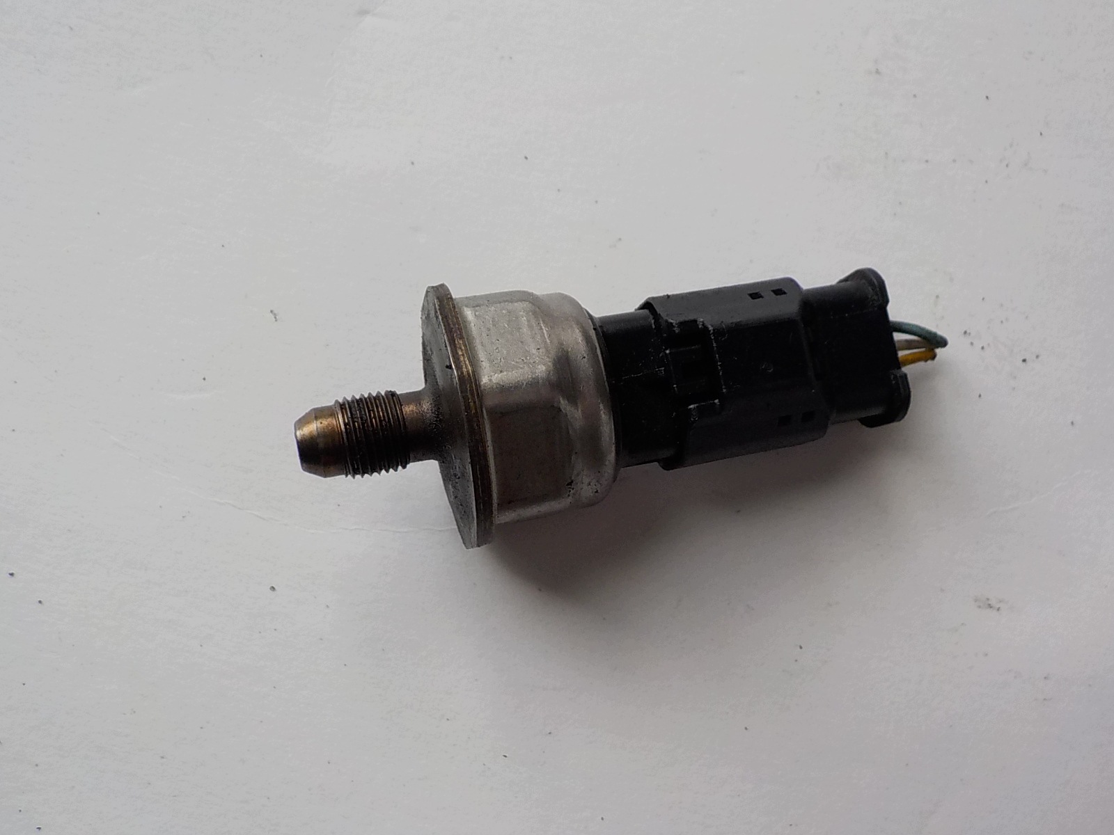 CITROEN DS3 1.6 THP originale sensore pressione carburante V754043980-08