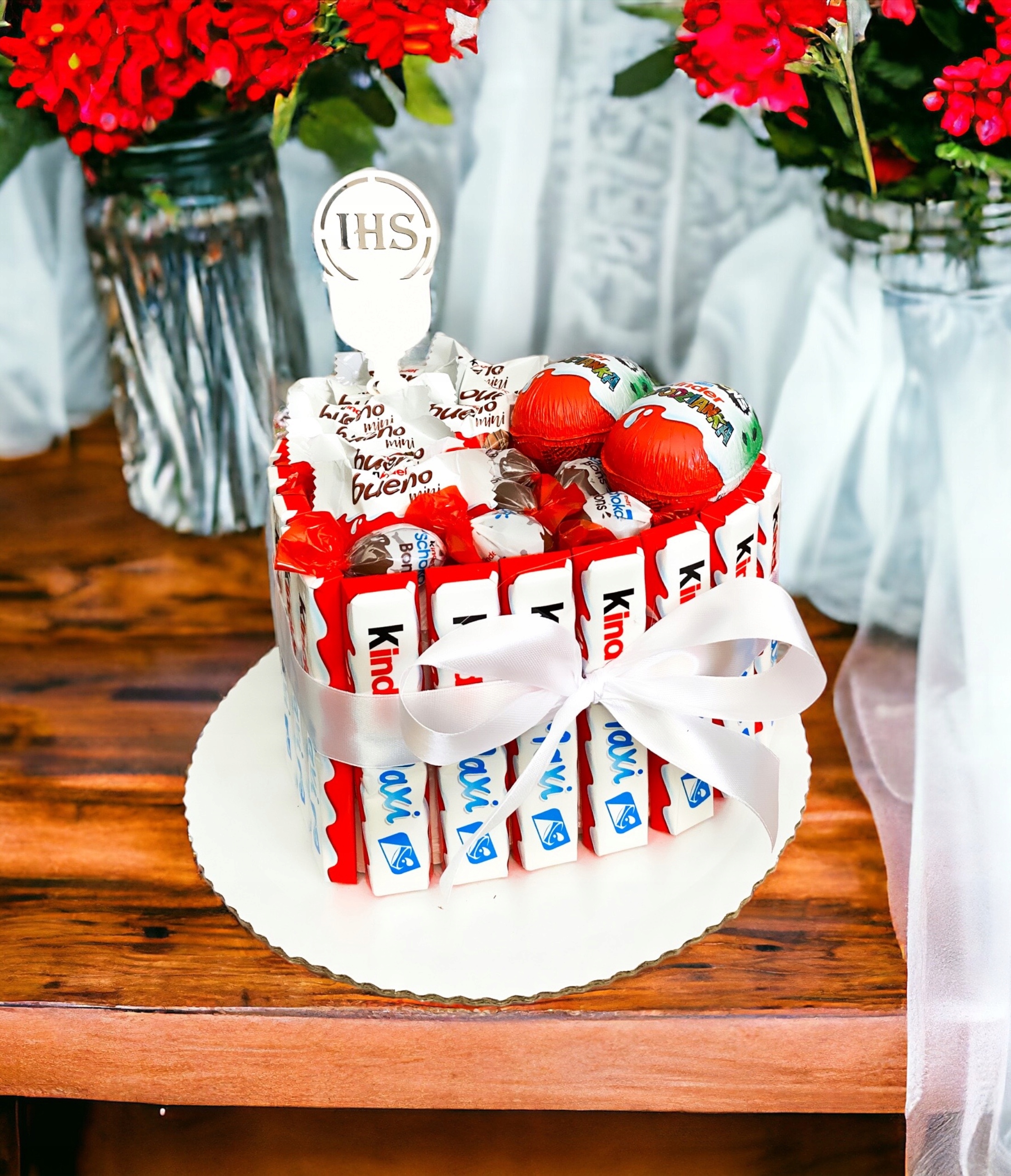 Tort Kinder Serce na Komunię