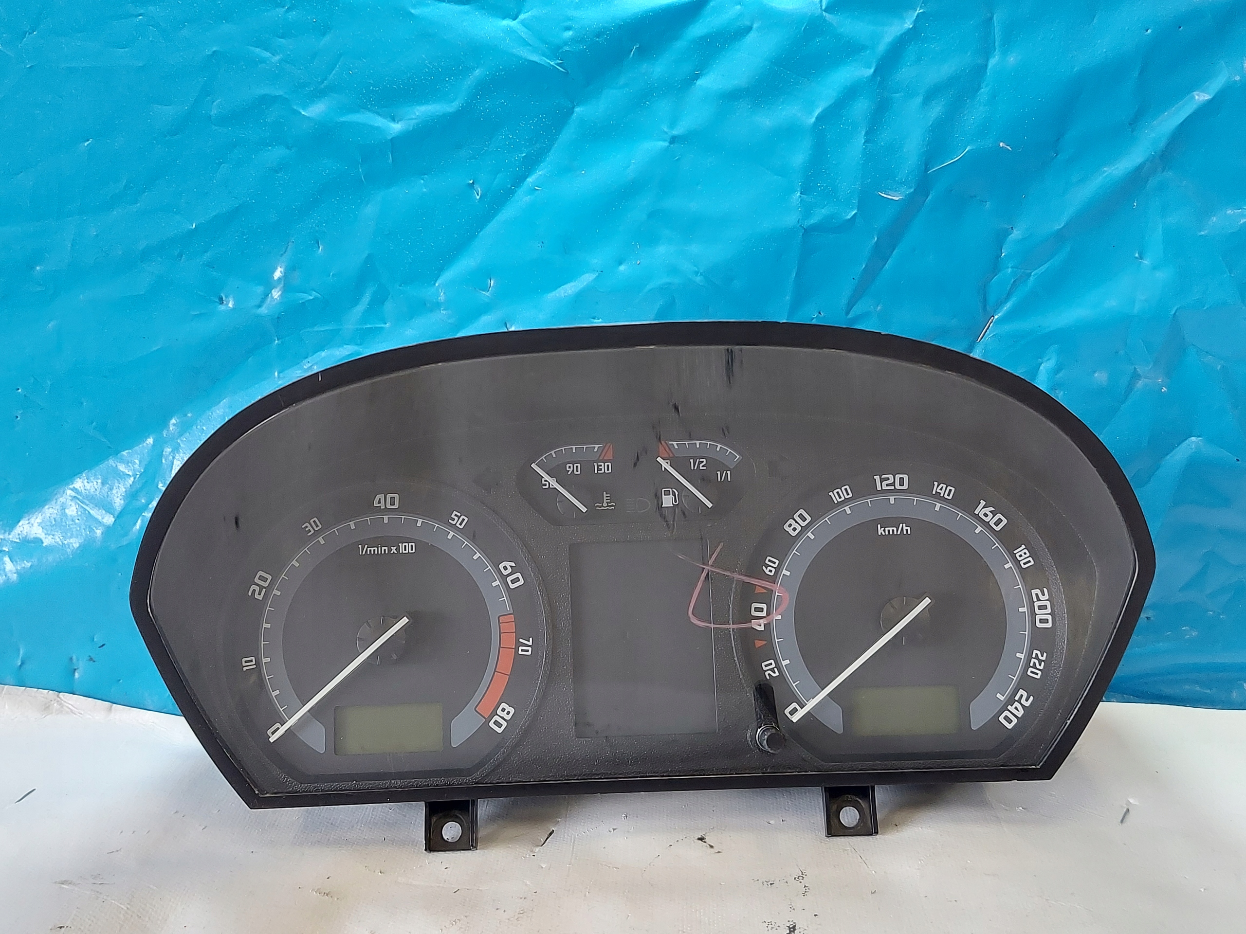 dials clock SKODA FABIA and 2.0 B 6Y920873B
