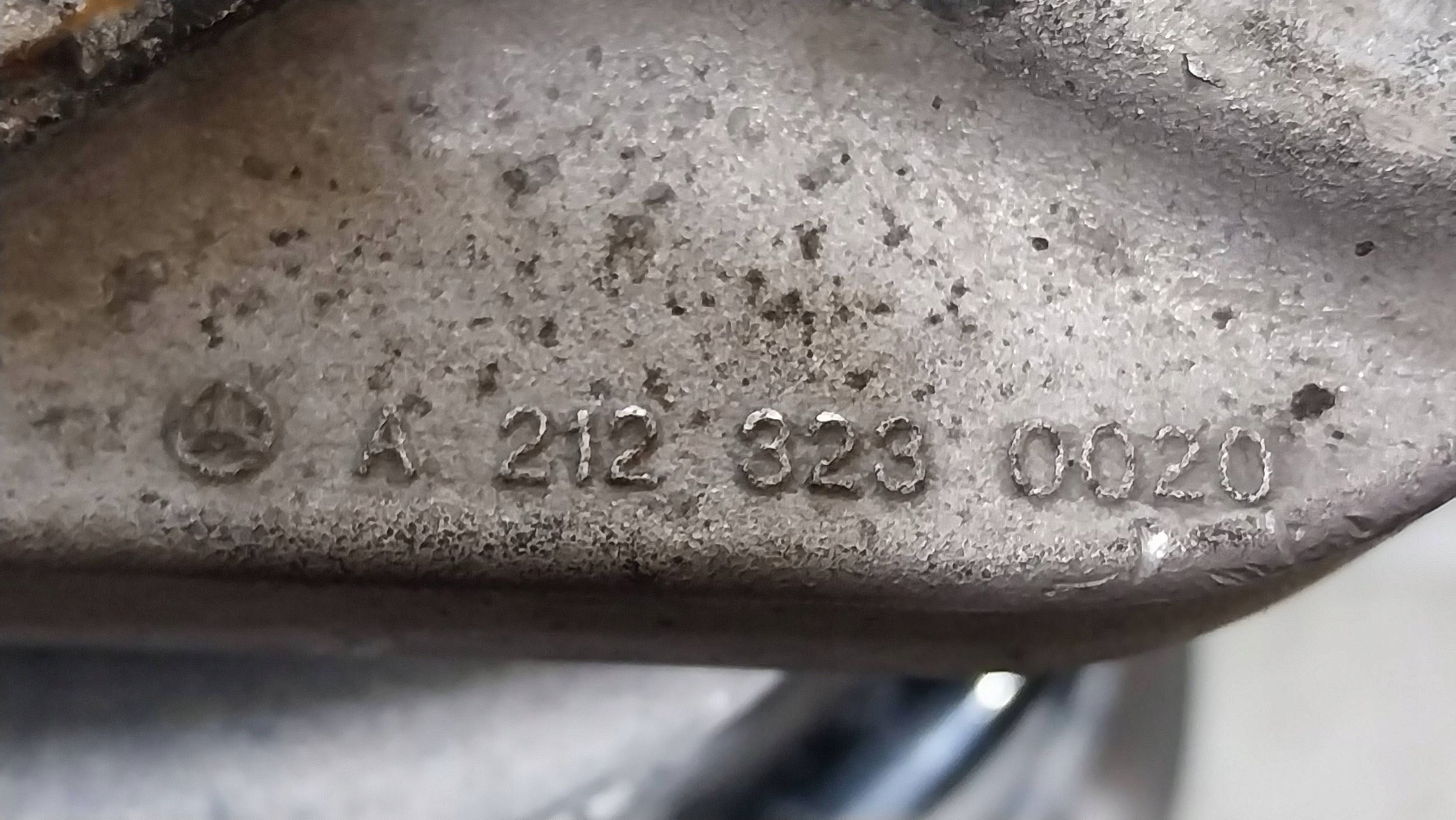 shock absorber left front A2123200438 MERCEDES W212 2,2 CDI