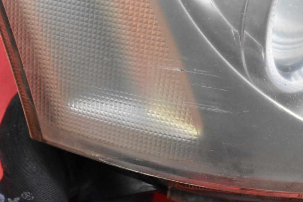 REFLEKTOR right light front EU 05-43 TOYOTA AVENSIS T25 02-06