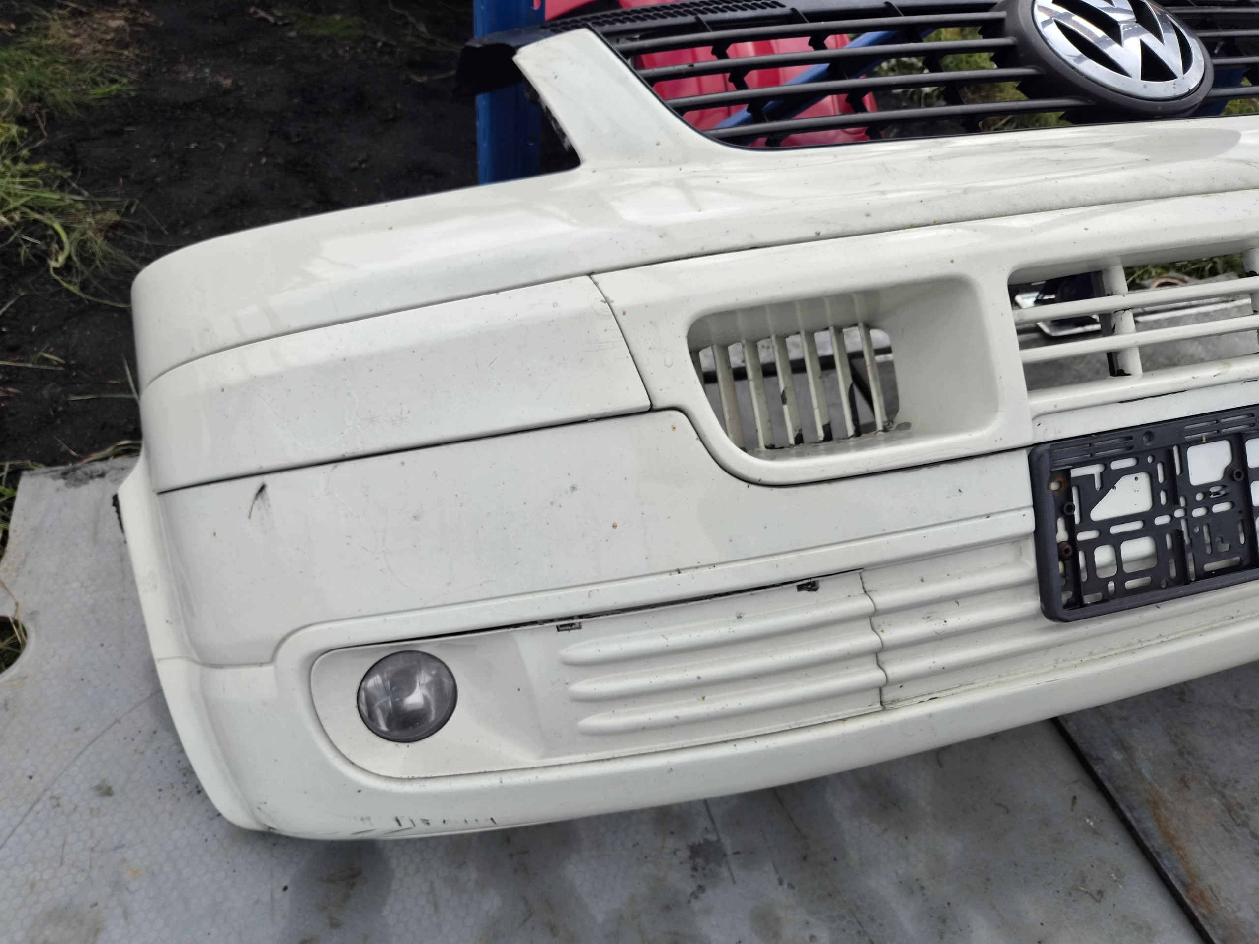 VW T5 Frontstoßstange vorne Caravelle Multivan bialy