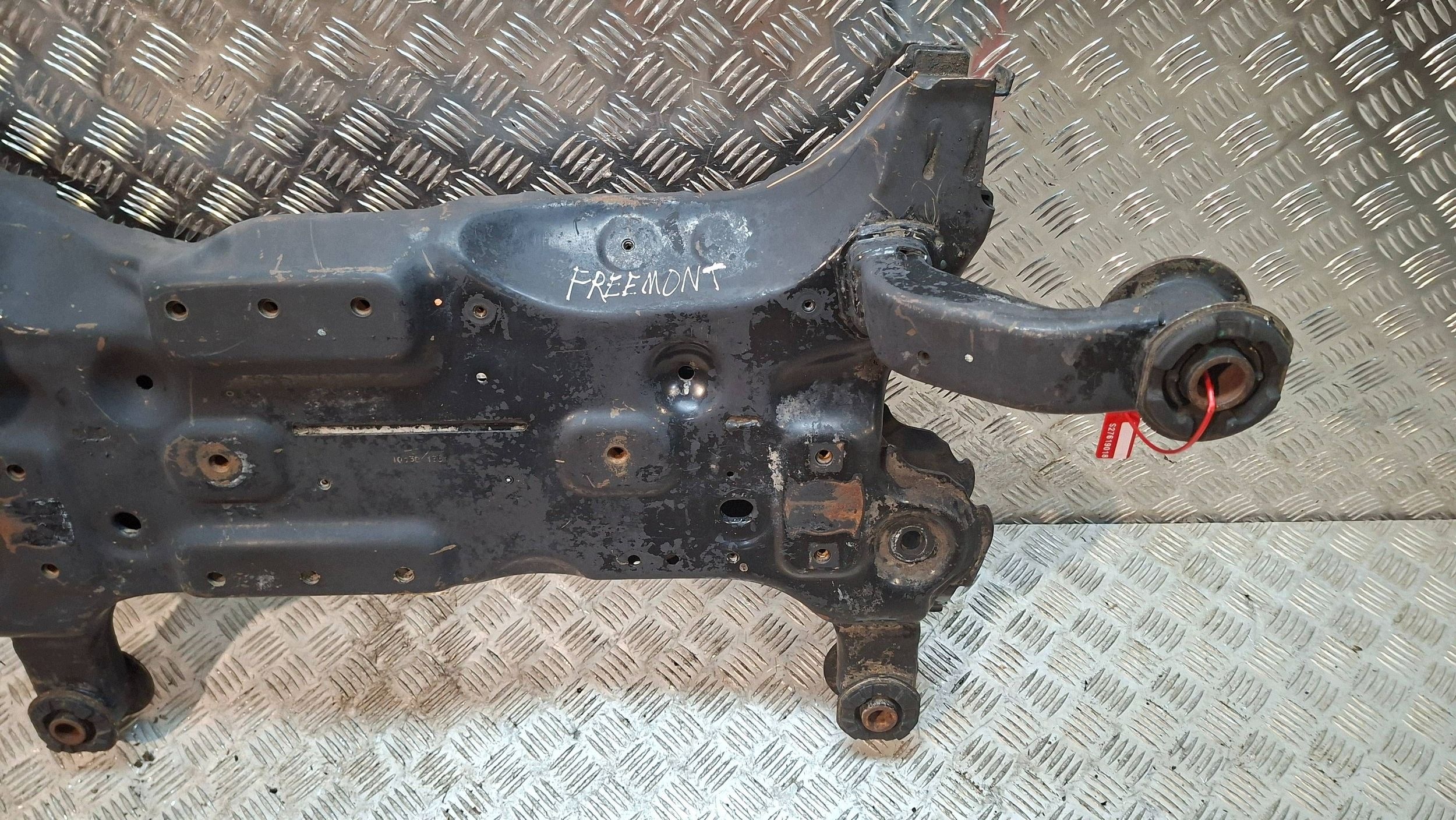 axle beam front FIAT FREEMONT 2.0 JTD 4X4 2011