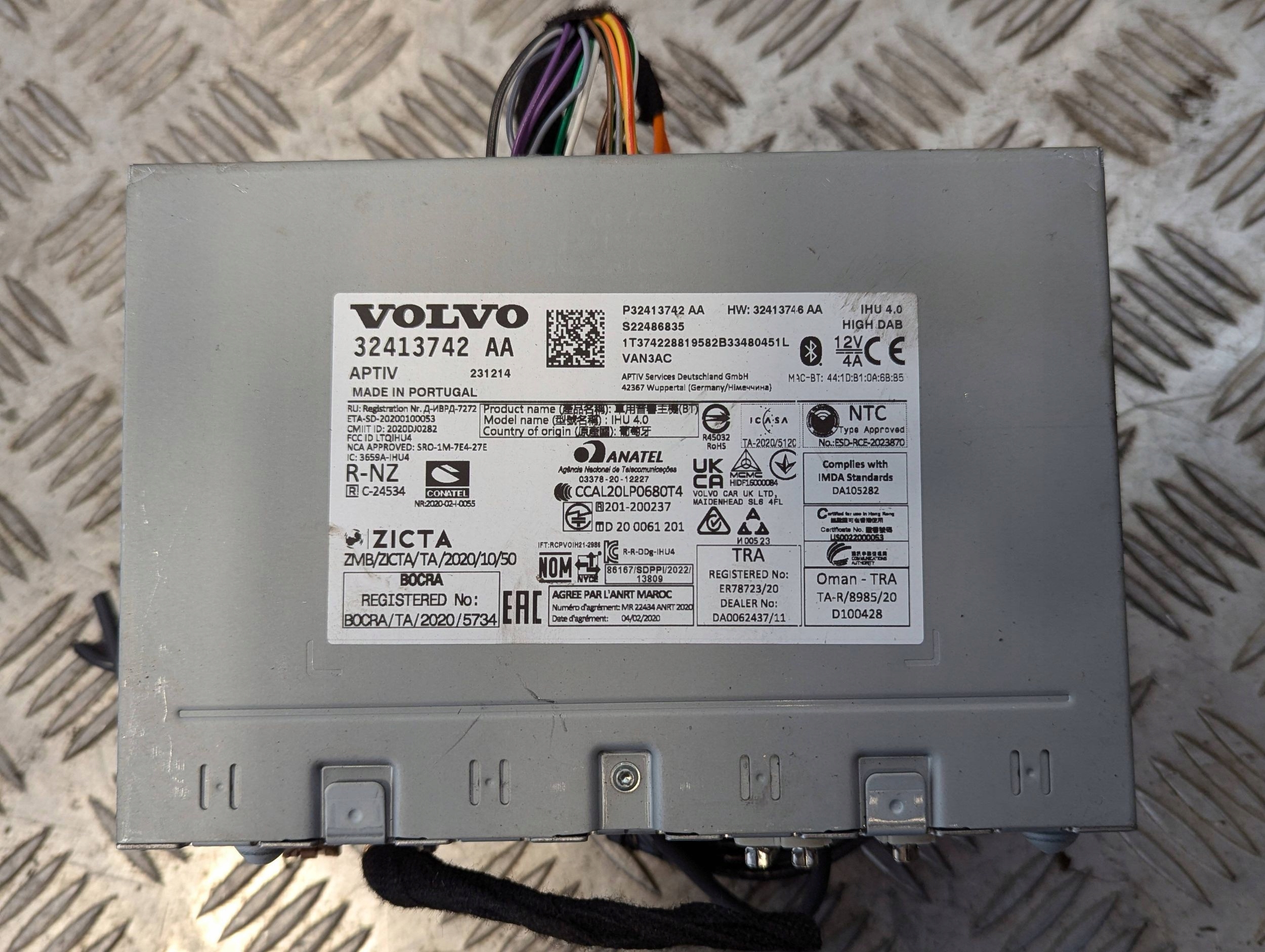 Volvo XC40 2017-2025 Radio nawigacja