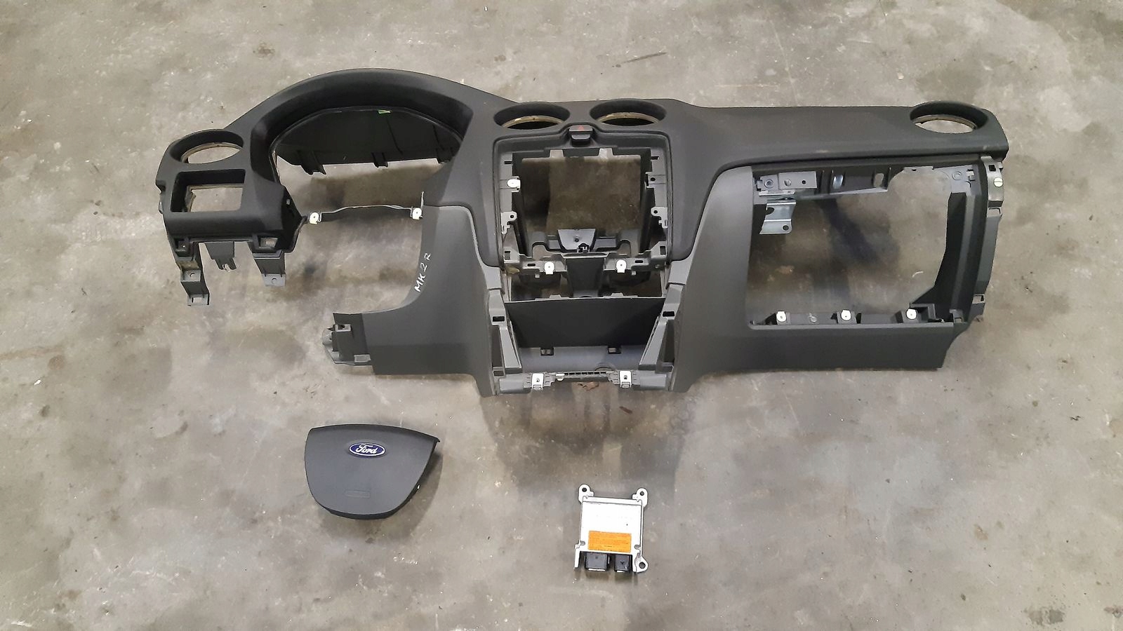 dashboard console Ford Focus MK2
