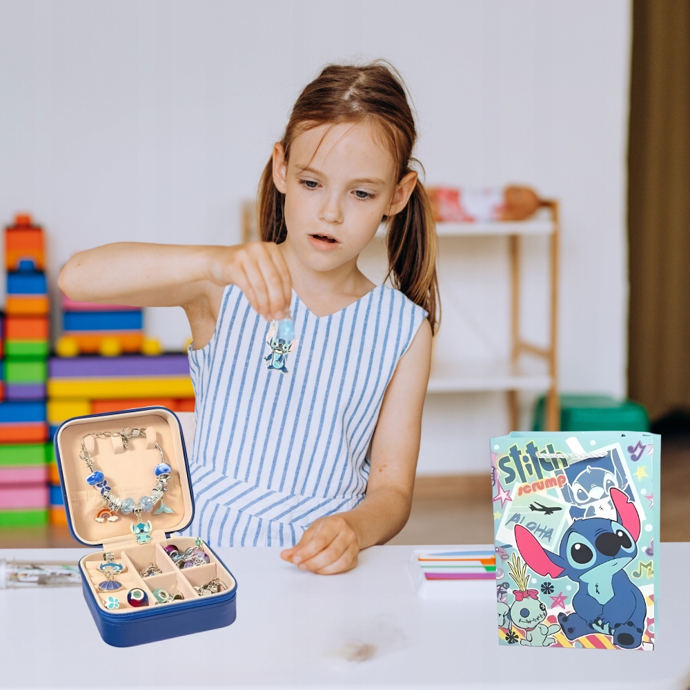 ZESTAW KORALIKÓW DO ROBIENIA BRANSOLETEK BIŻUTERII CHARMS KORALI LILO STICH Materiał metal plastik sznurek