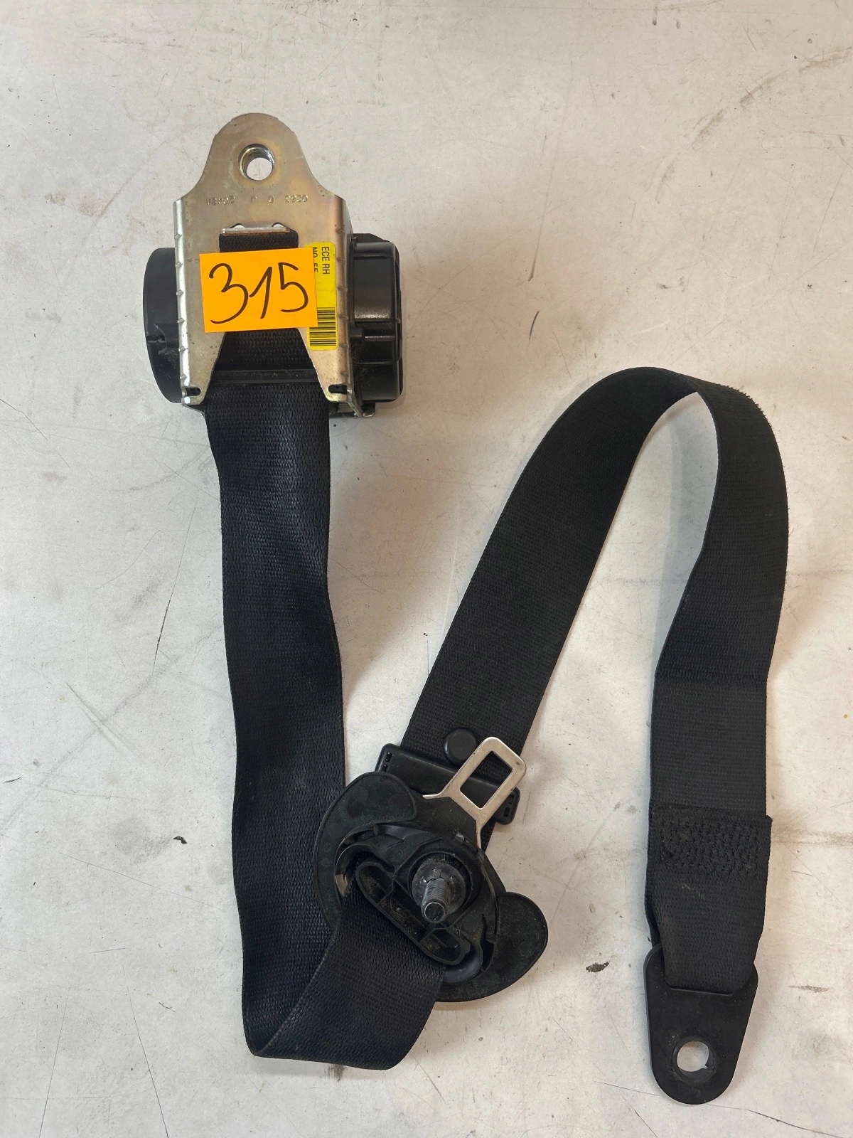 tension belt safety front front right Mini R60 Countryman