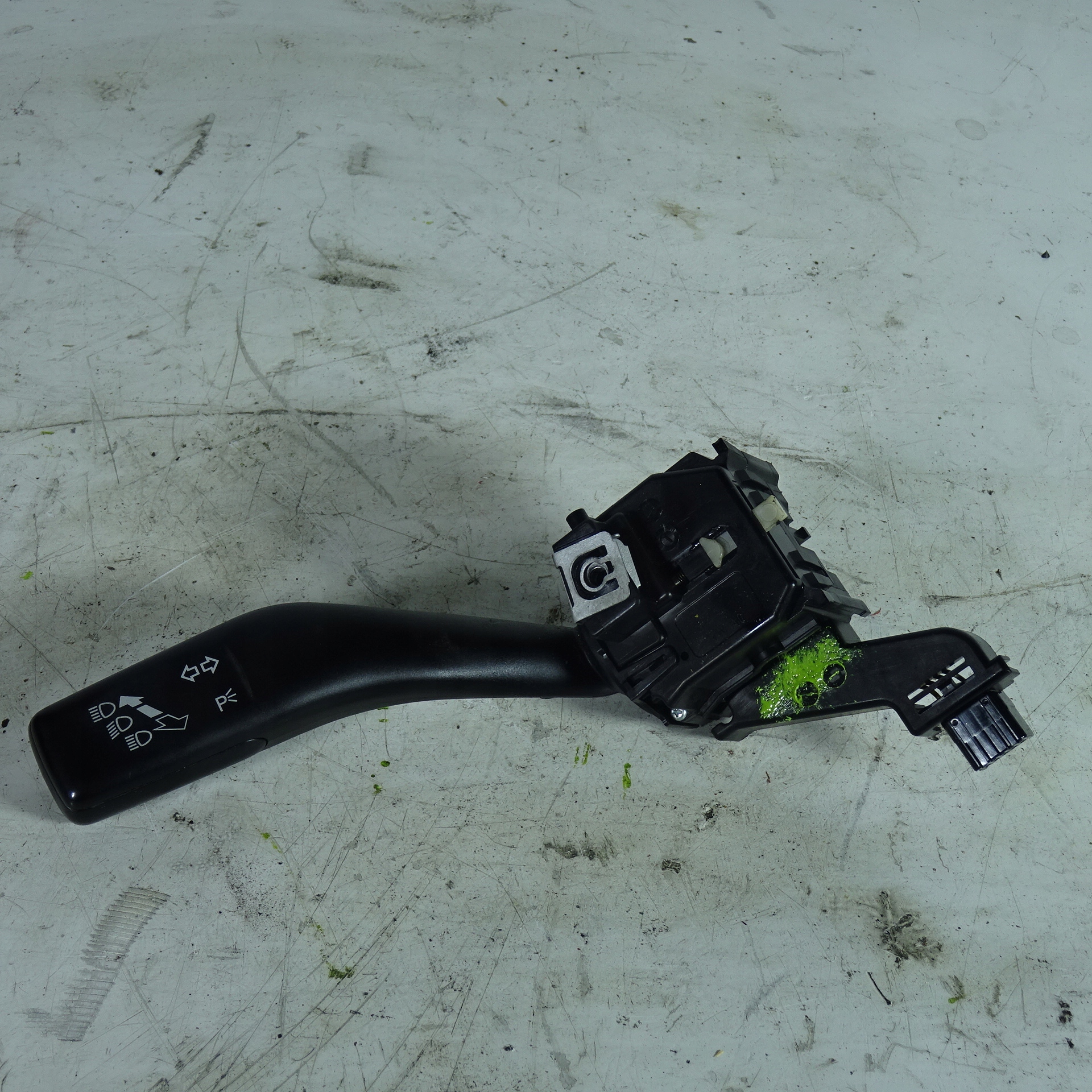 VW TIGUAN Bouton Indicateurs de direction 1K0953513E