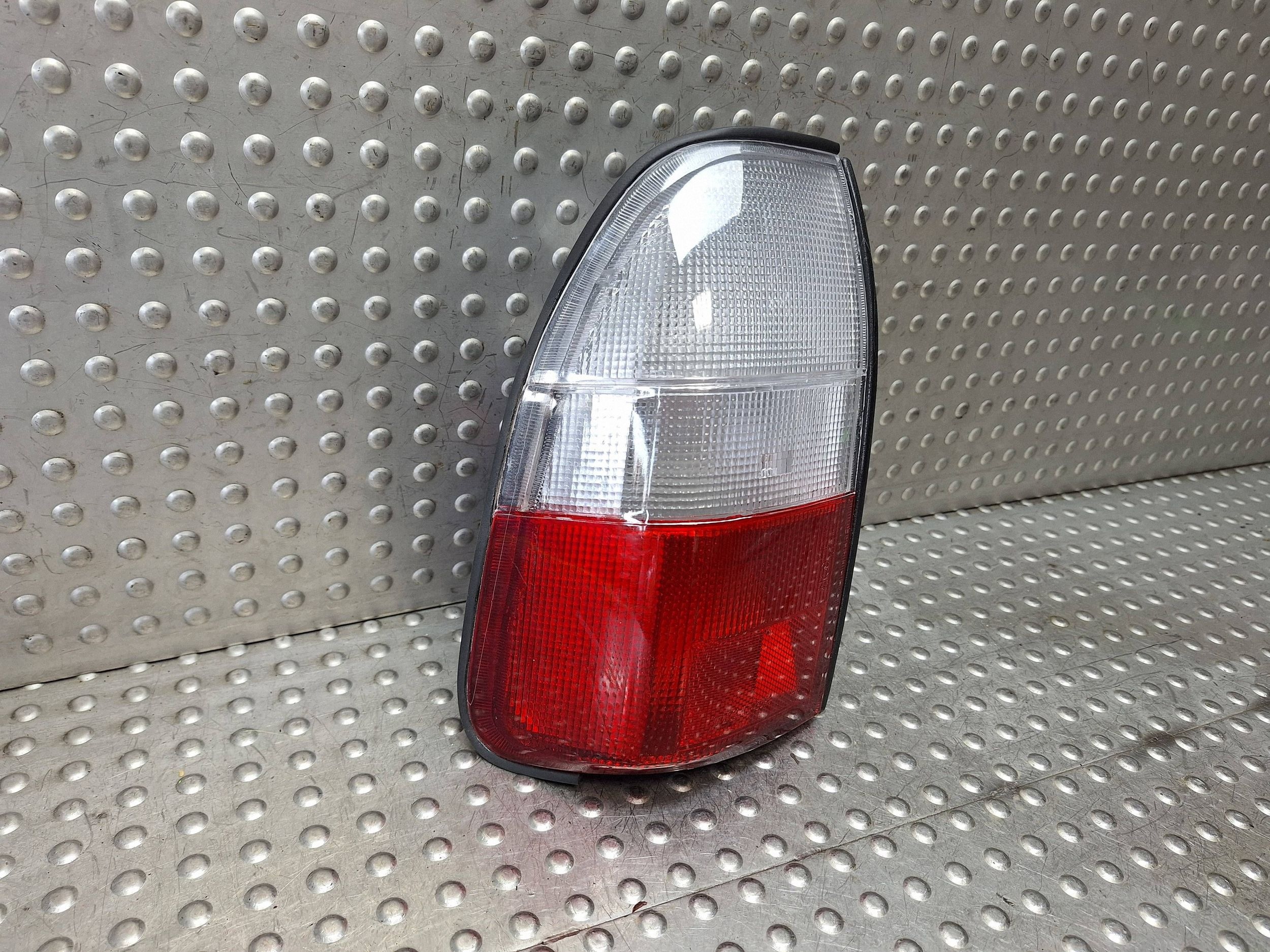 light rear part right MITSUBISHI L200 96-05 TYC