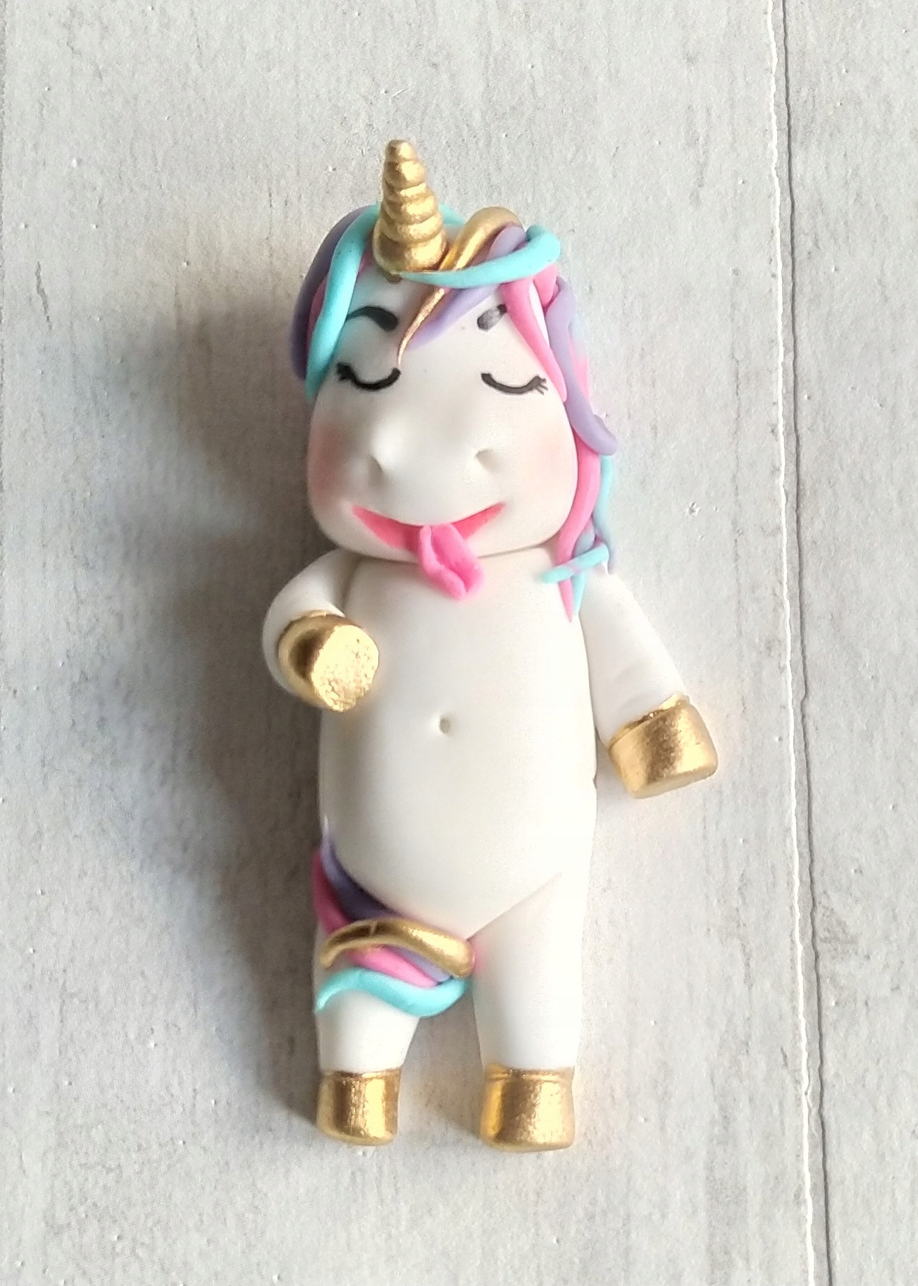 Levně Jednorožec labužník figurka z cukrové hmoty na dort