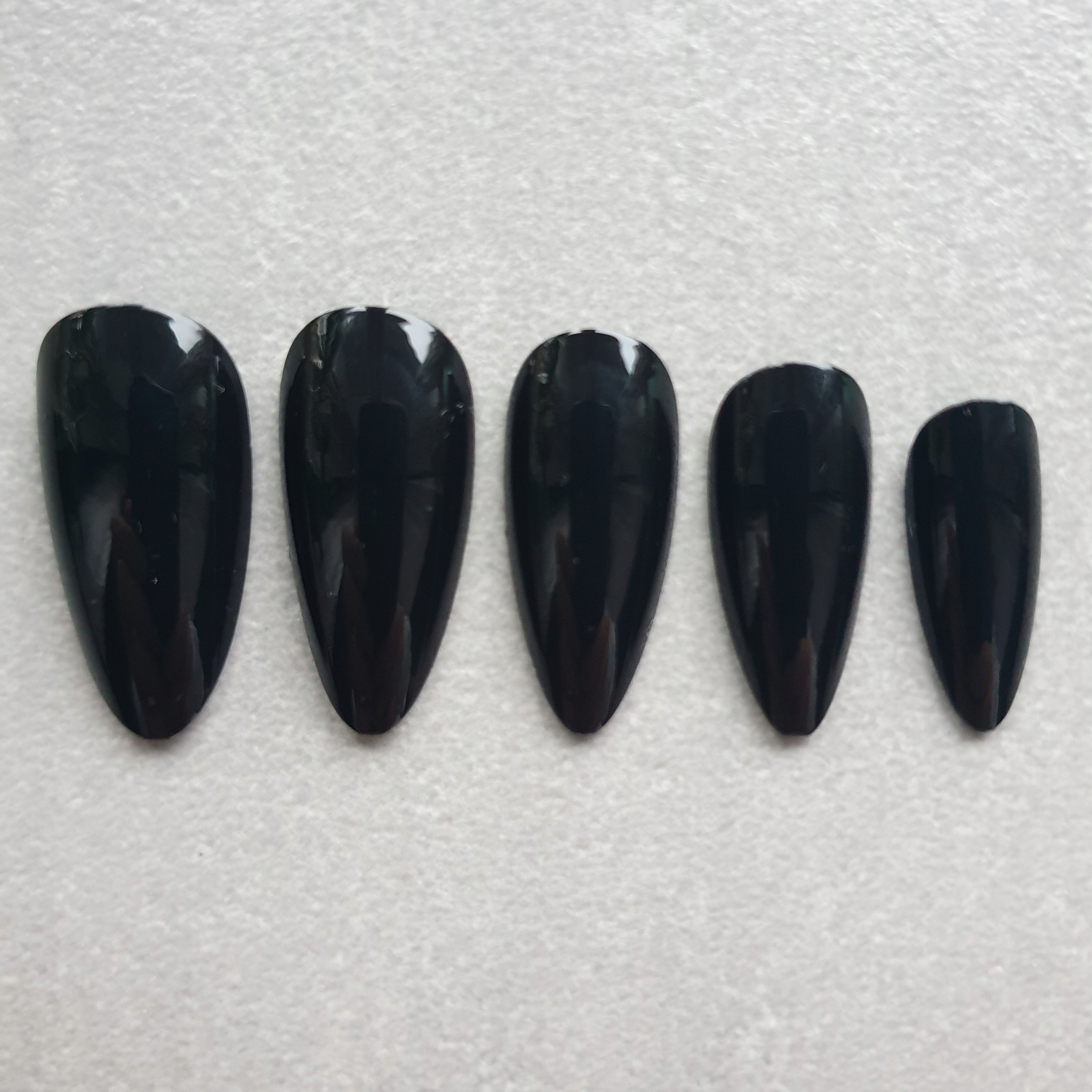 PASDE 3216 TIPSY MIGDAŁ BLACK 3216 Marka Deni Carte