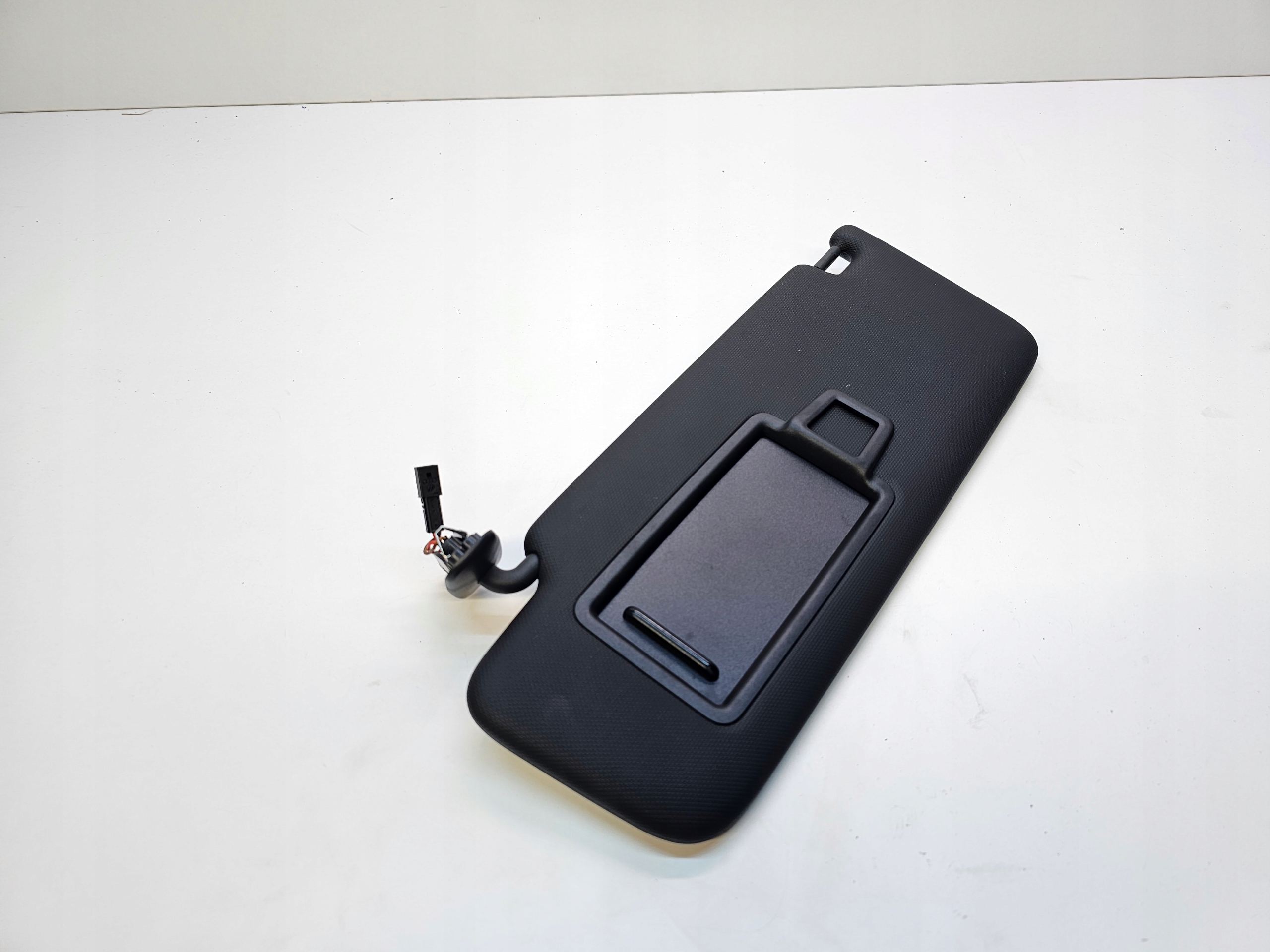 BLENDE ABDECKUNG PRZECIWSLONECZNA AUDI A4 B9 A5 8W0857551E