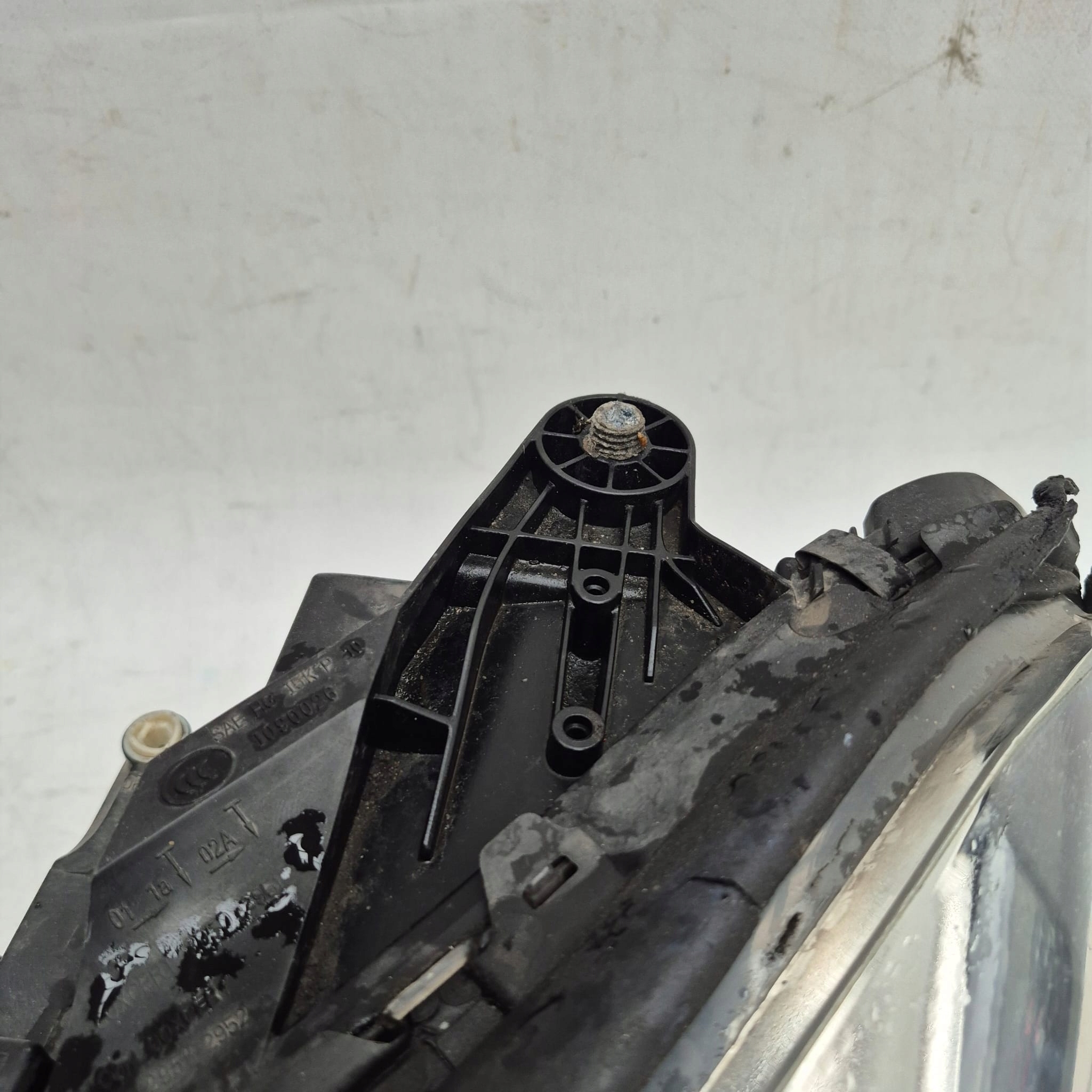 MERCEDES C KLASA W204 LIFT 11- light left front front BI XENON ILS