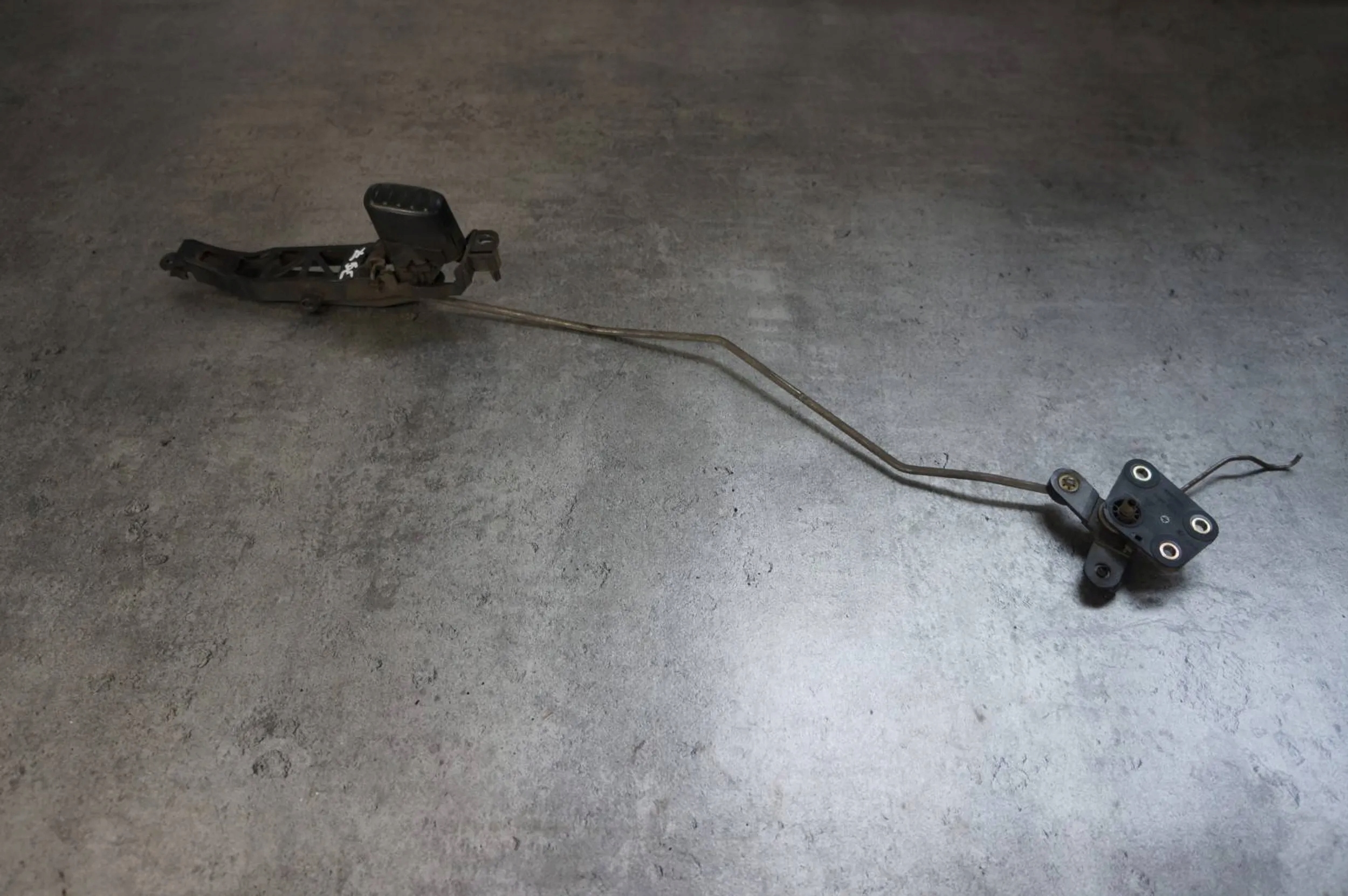 RĄCZKA KLAMKA DRZWI PRZESUWNYCH PARTNER I BERLINGO Producent części Peugeot OE