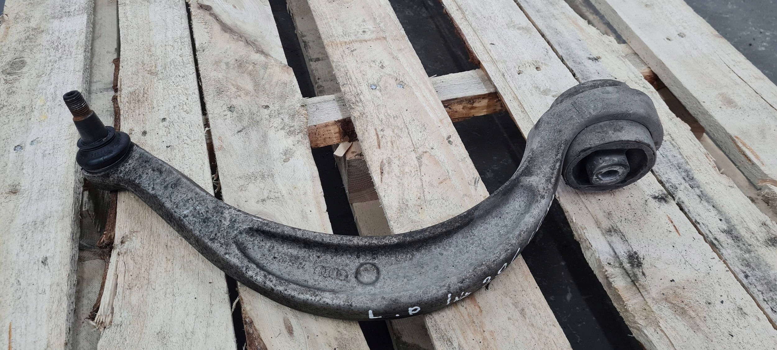 S5 8W A5 arm lower left front front 8W0407695B A4 B9 8W S4