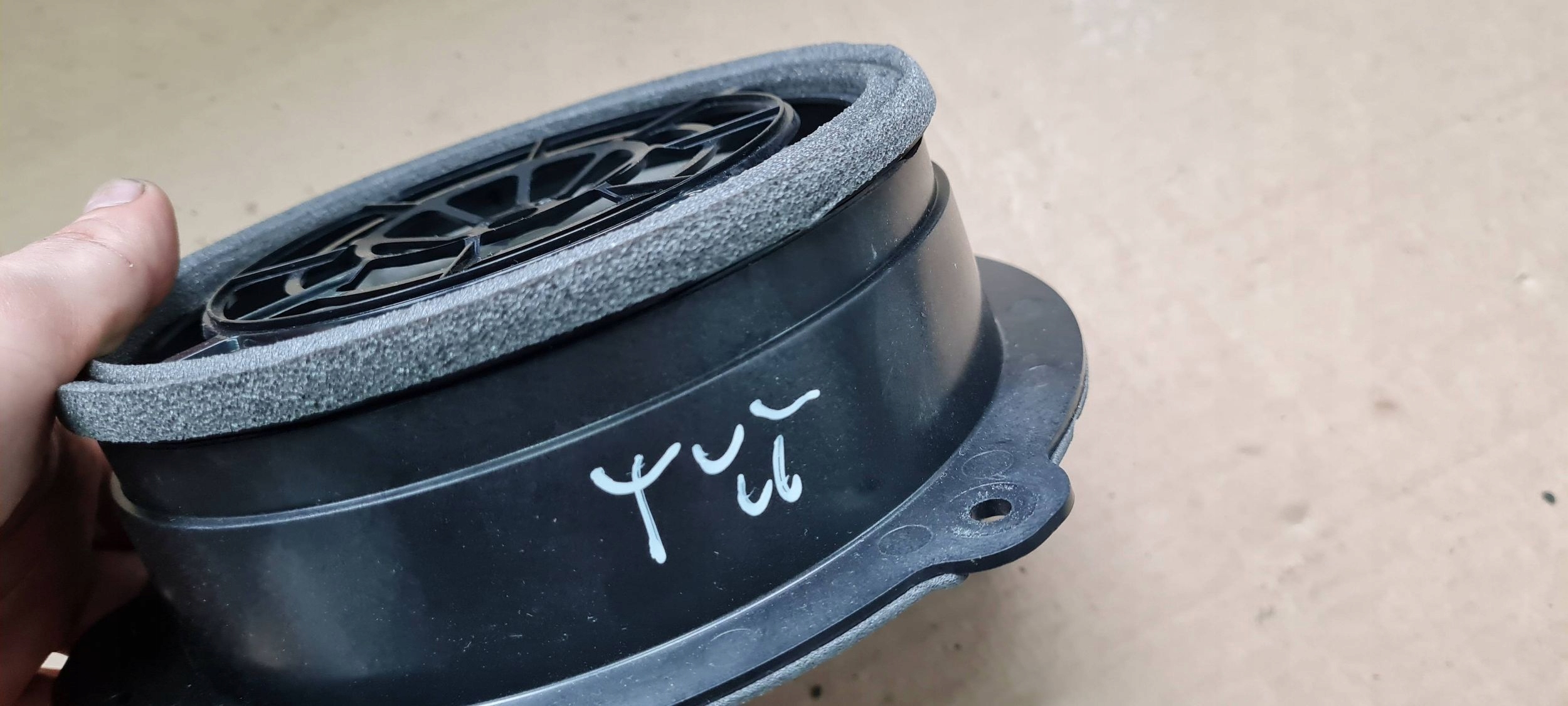 A4 B9 8W speaker door right left rear part 8W5035411