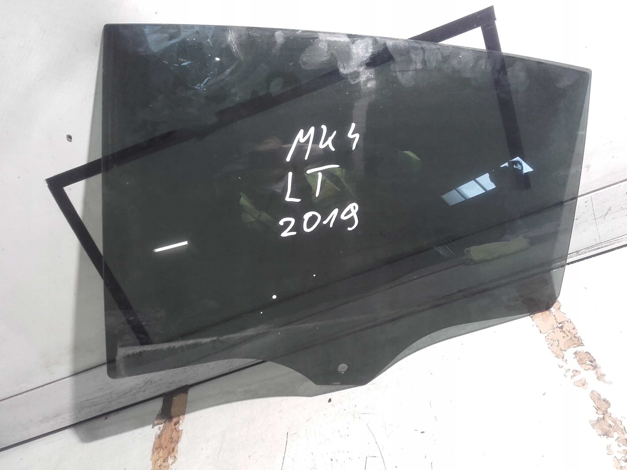 FORD FOCUS MK4 СТЕКЛО ДВЕРИ ЛЕВЫЙ ЗАДНИЙ ЗАДНИЙ 2019 HB