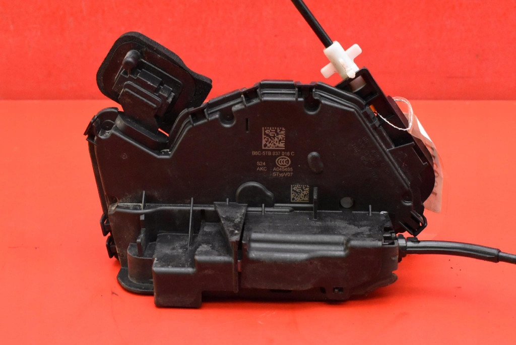 lock door right front front EU 5TB837016C SKODA OCTAVIA III KOMBI 17-20
