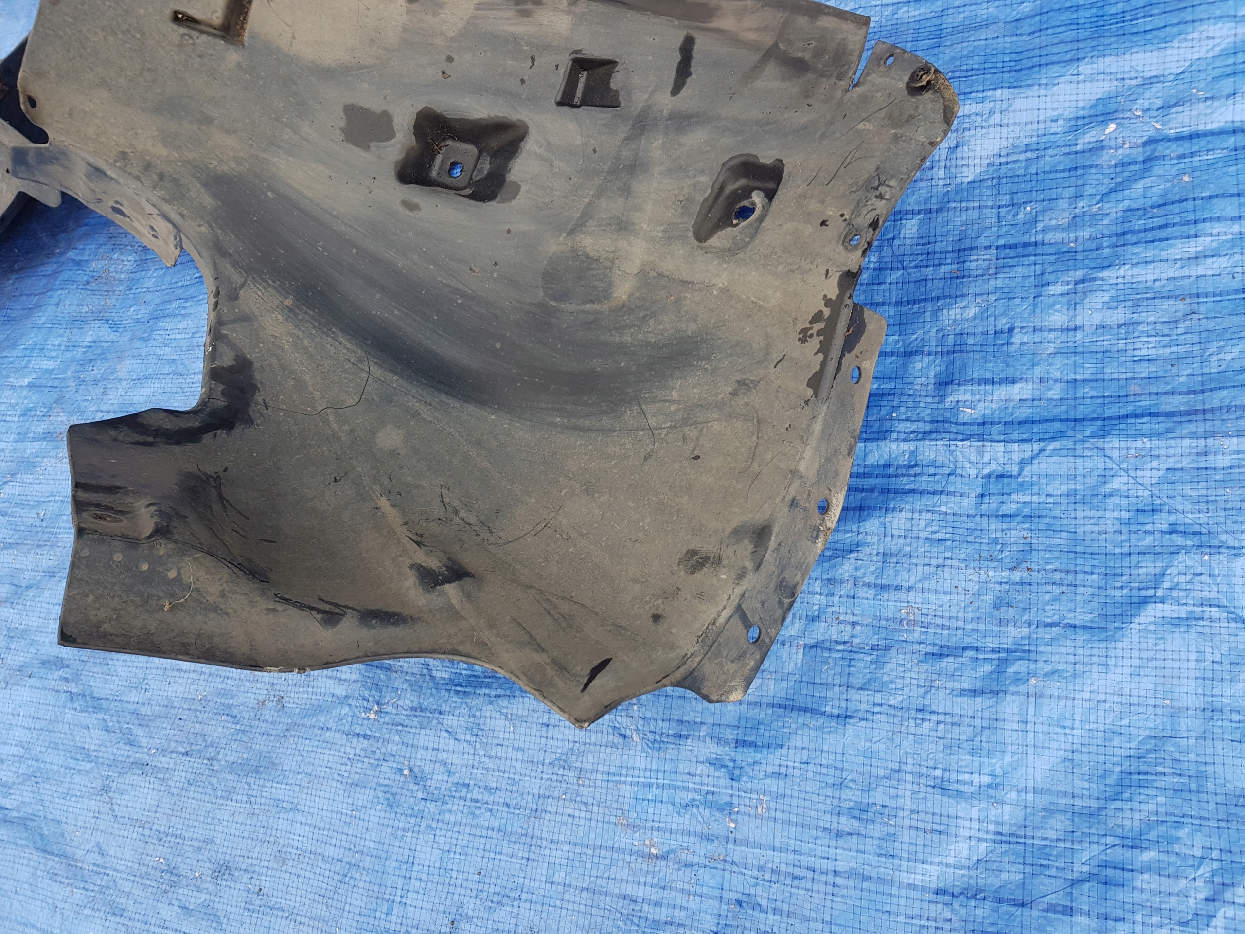 mudguard left front MERCEDES GL X164 1648842522 1648842322